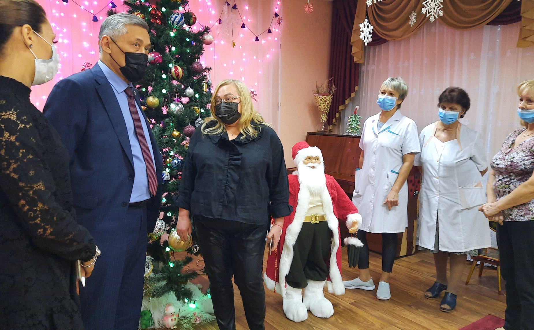 Юрий Валяев посетил специализированный Дом ребенка в Биробиджане