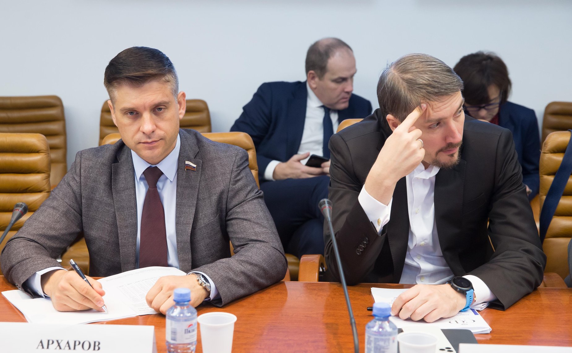 Юрий Архаров