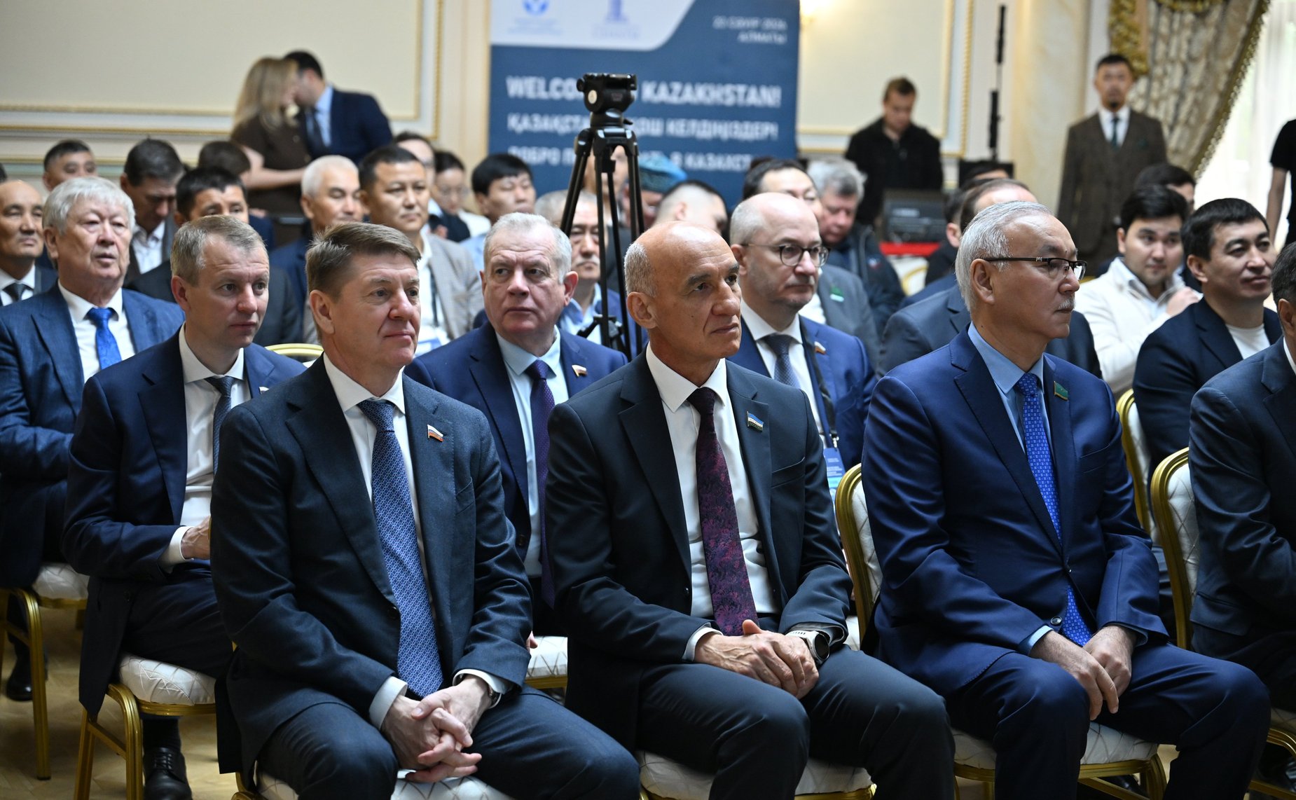 Сенаторы РФ приняли участие в Открытом кубке МПА СНГ по шахматам в рамках проведения мероприятий, посвященных 30-летию Парламента Республики Казахстан