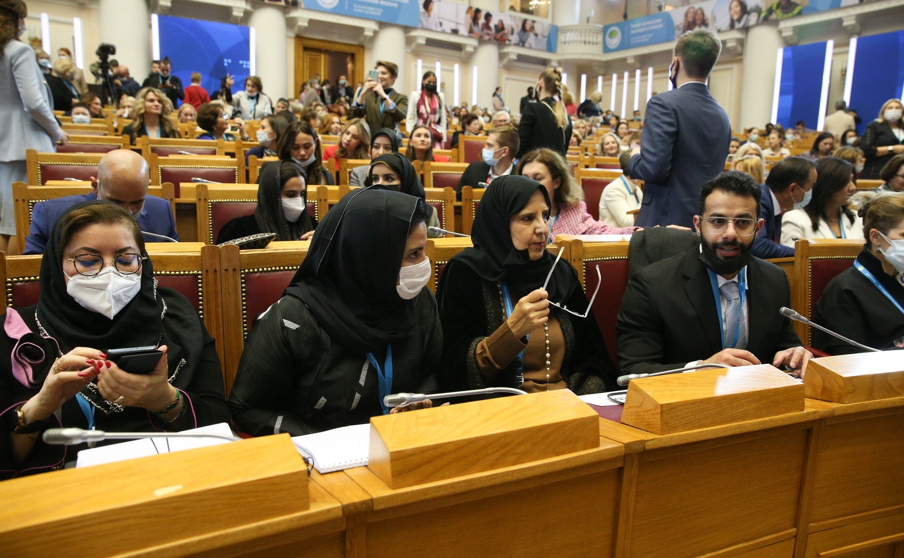 Пленарная сессия Третьего Евразийского женского форума