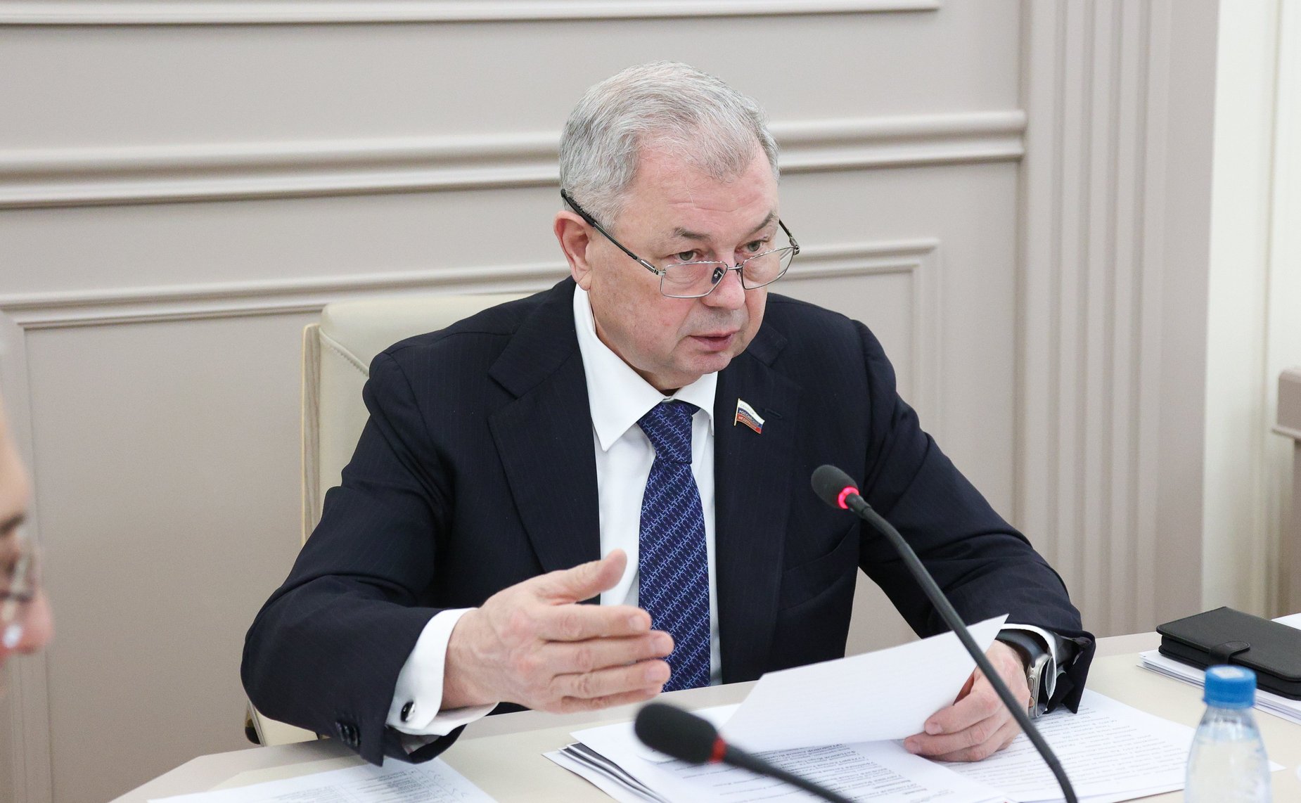 Анатолий Артамонов