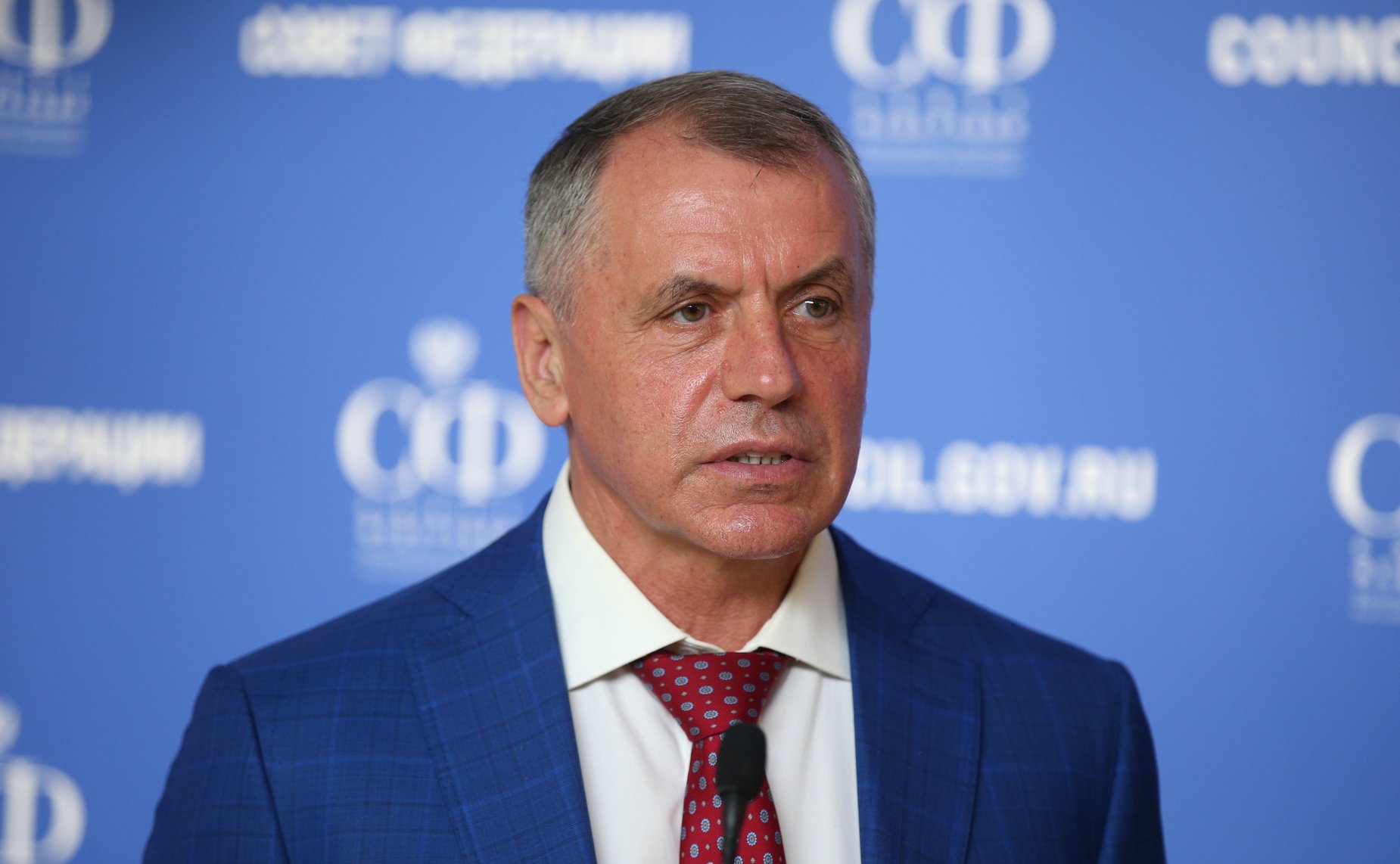 Владимир Константинов