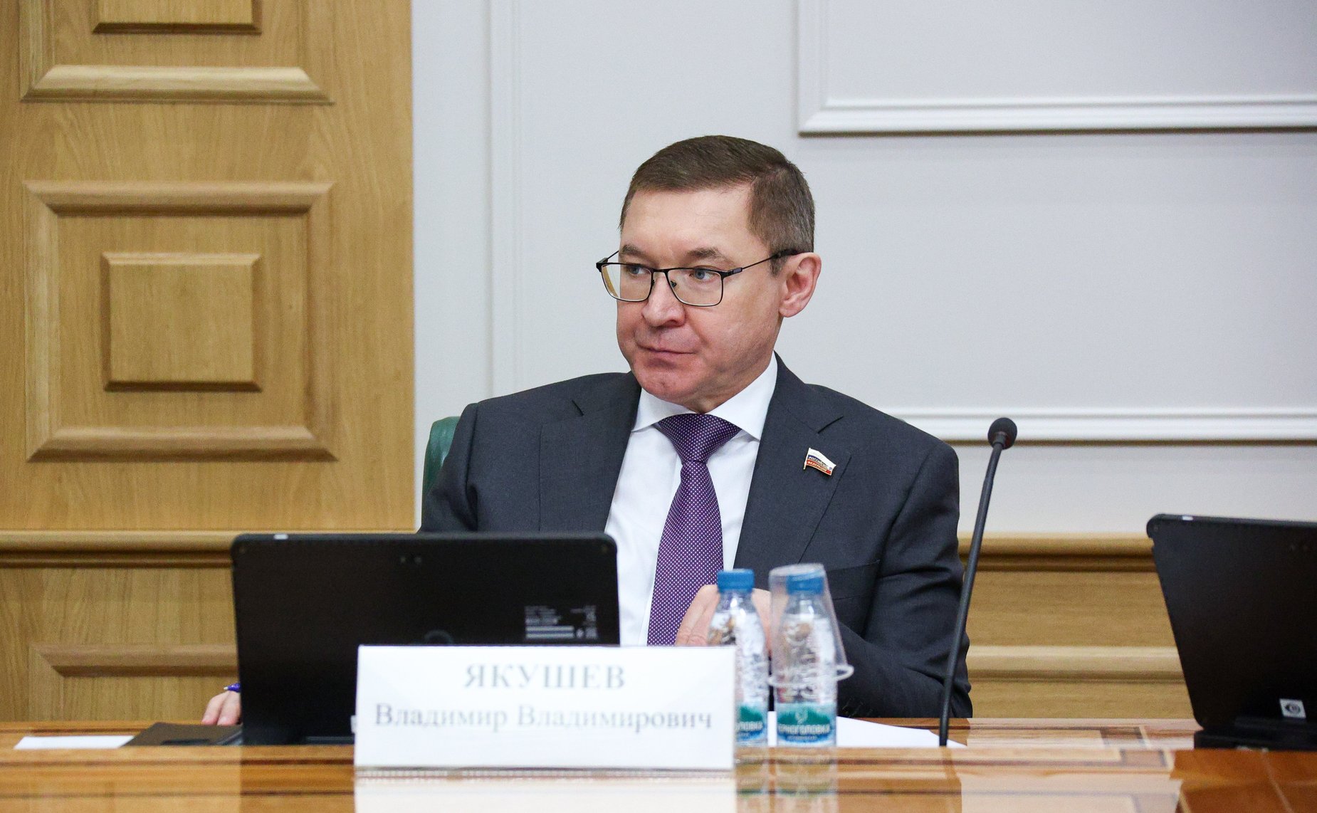 Владимир Якушев