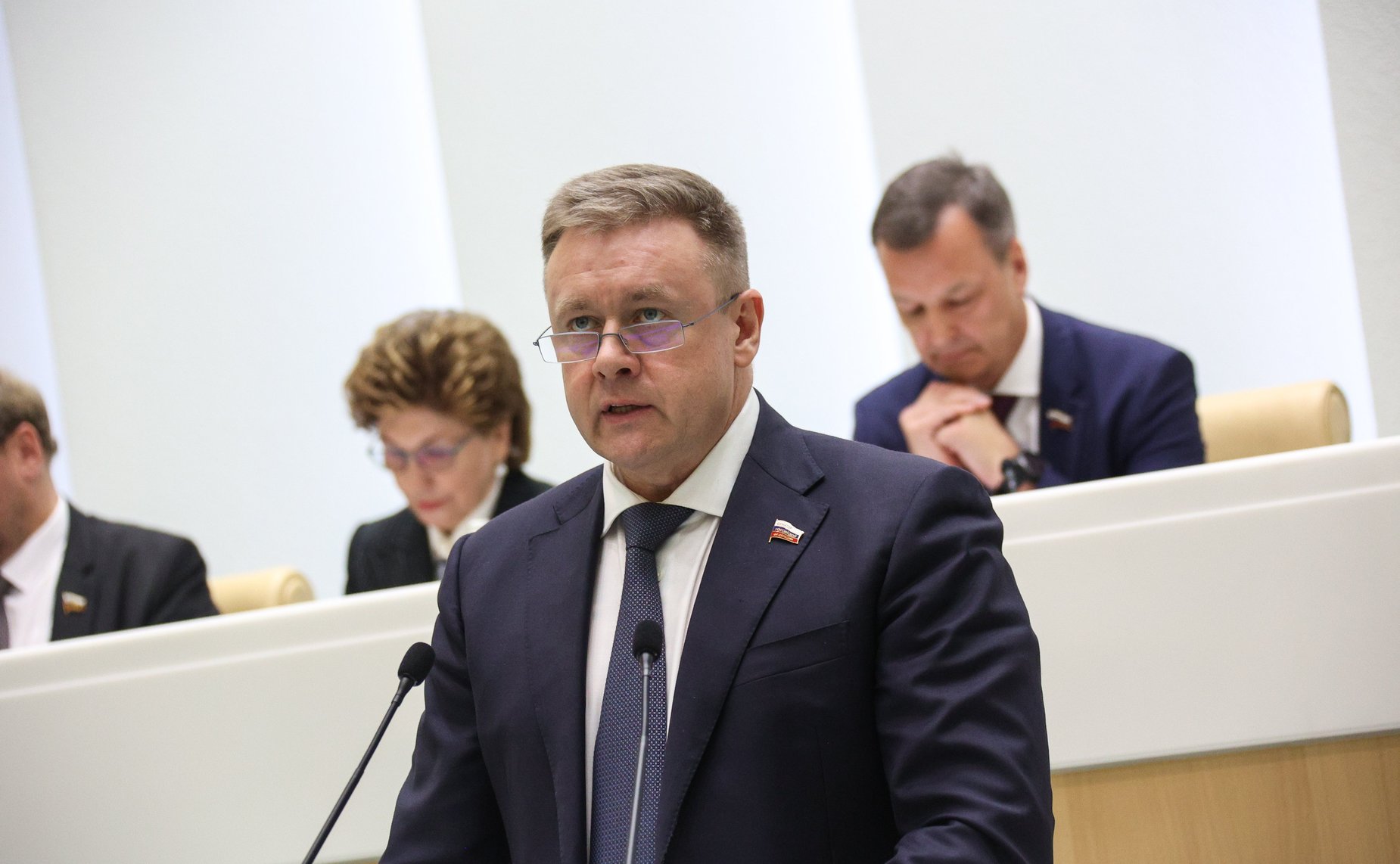 Николай Любимов