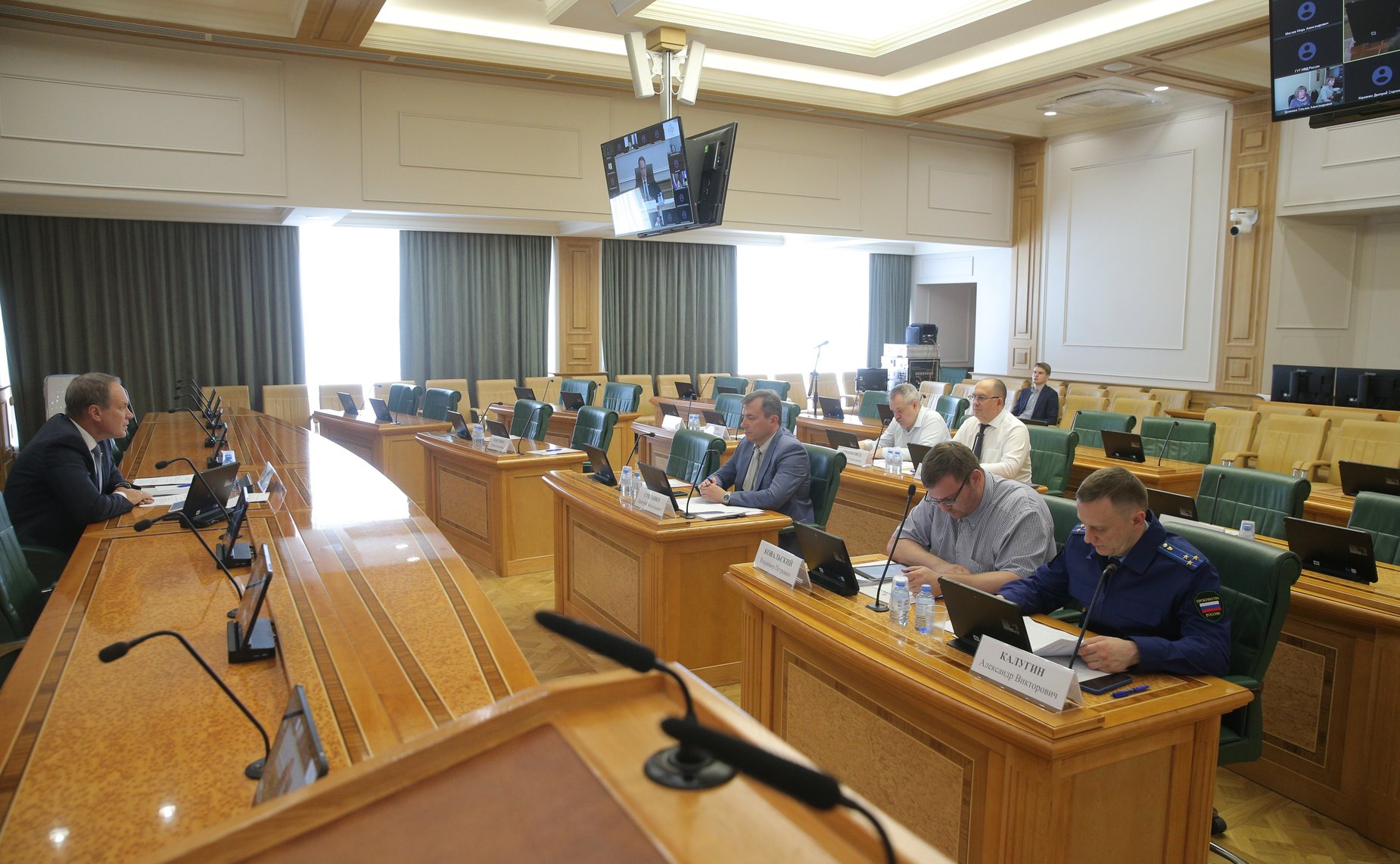 «Круглый стол» Комитета СФ по конституционному законодательству и государственному строительству совместно с Комитетом СФ по экономической политике