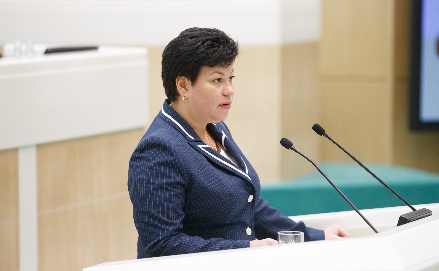 Л. Кононова