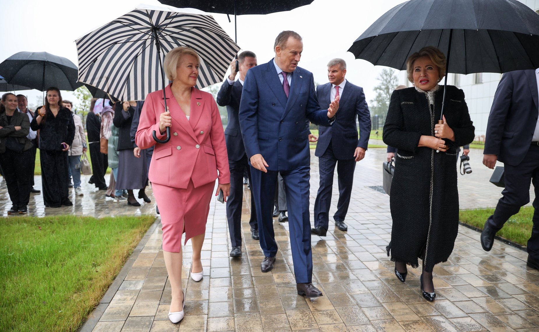 Валентина Матвиенко приняла участие в торжественном открытии Гатчинского центра образования «Высший пилотаж»