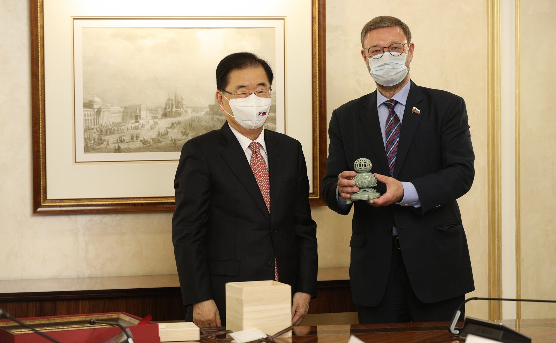 Встреча заместителя Председателя Совета Федерации Константина Косачева с Министром иностранных дел Республики Корея Чон Ый Ёном