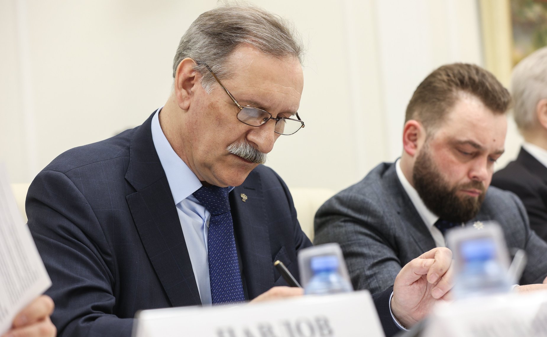 Круглый стол на тему «Совершенствование механизмов государственного регулирования деятельности геологоразведочных юниорных компаний и стимулирование их развития»