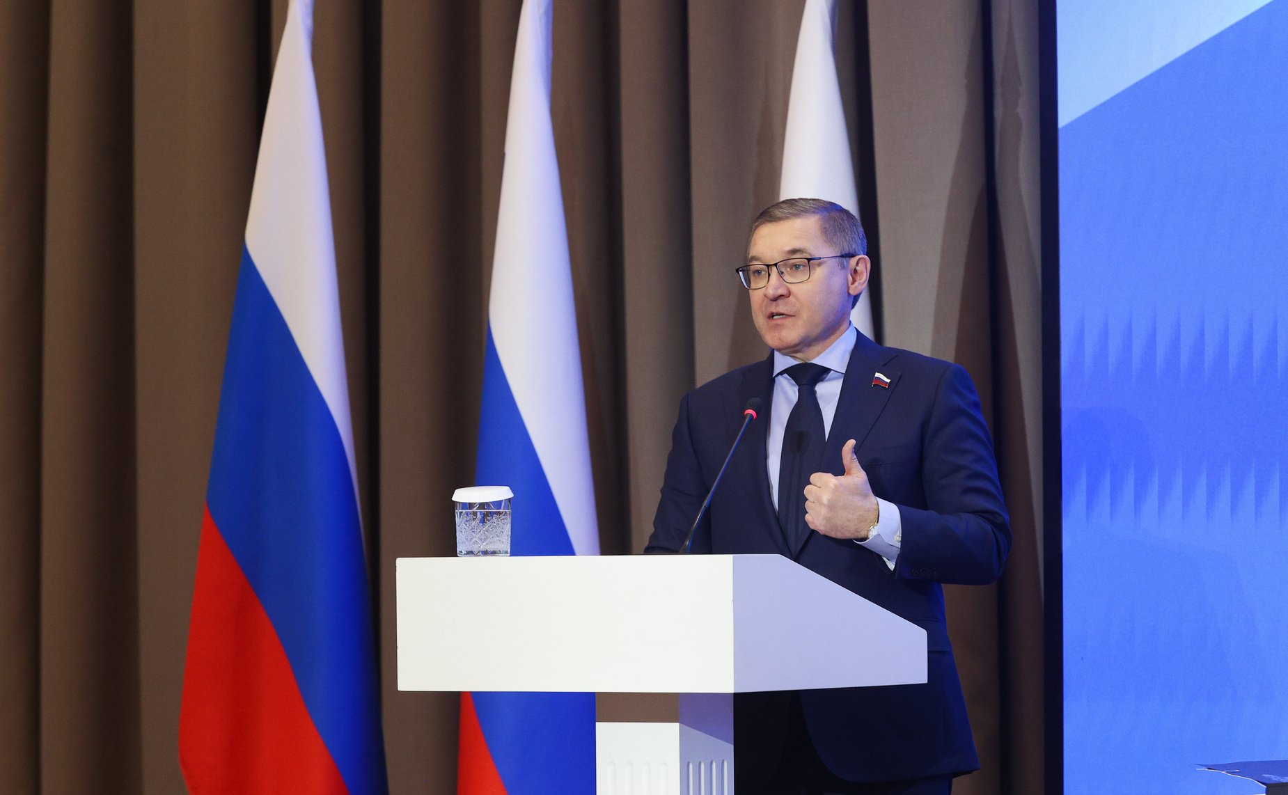 Владимир Якушев