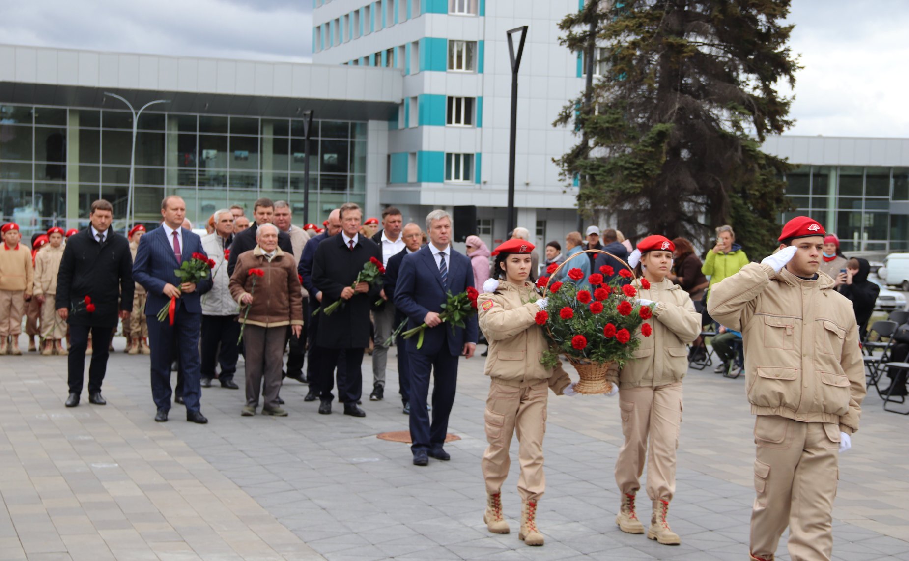 Сергей Рябухин принял участие в торжественном мероприятиях, посвященных 374-летию Симбирска-Ульяновска