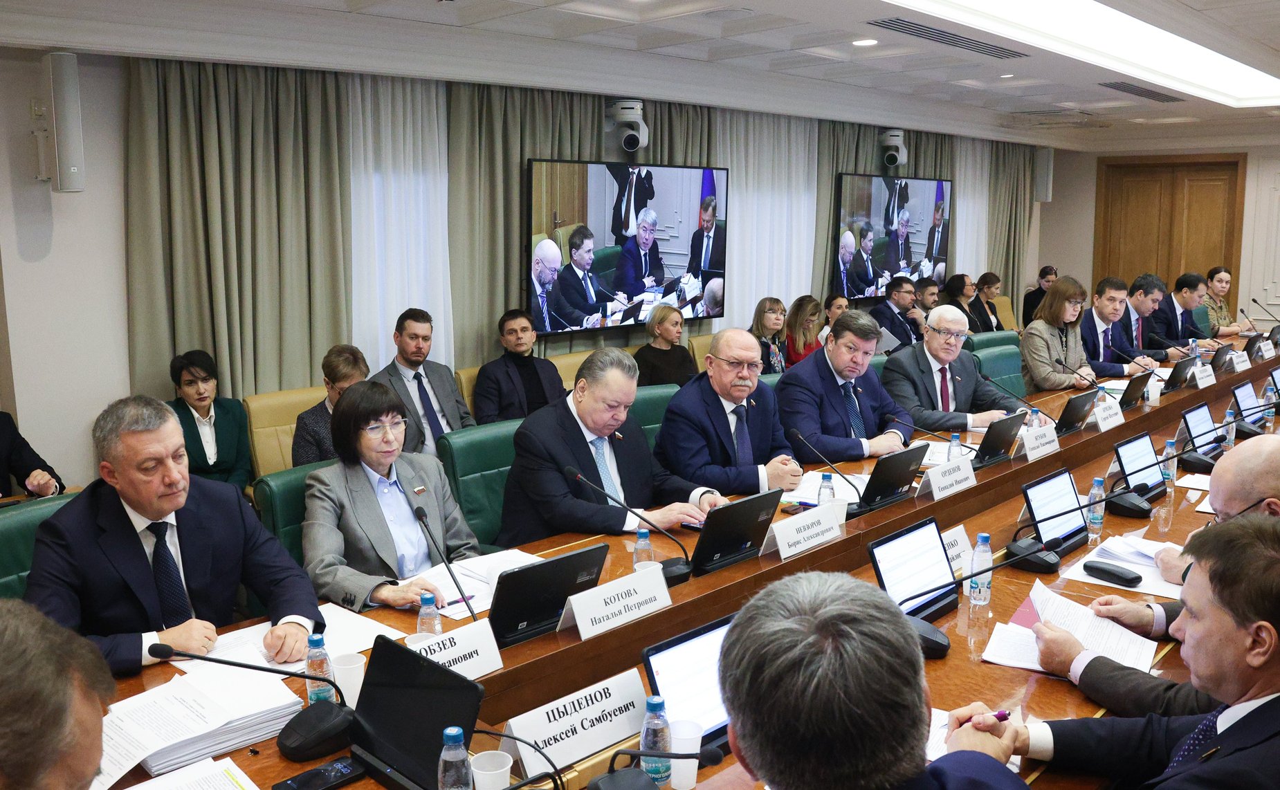 Заседание Комитета Совета Федерации по аграрно-продовольственной политике и природопользованию