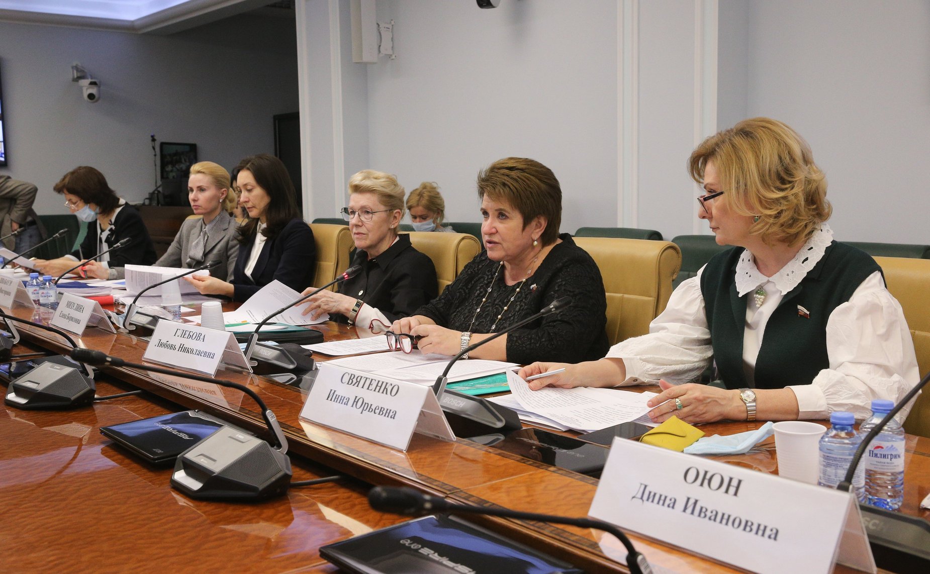 «Круглый стол» Комитета СФ по конституционному законодательству и государственному строительству на тему «Семья и государство: новые конституционные возможности взаимодействия в обеспечении права детей на образование»