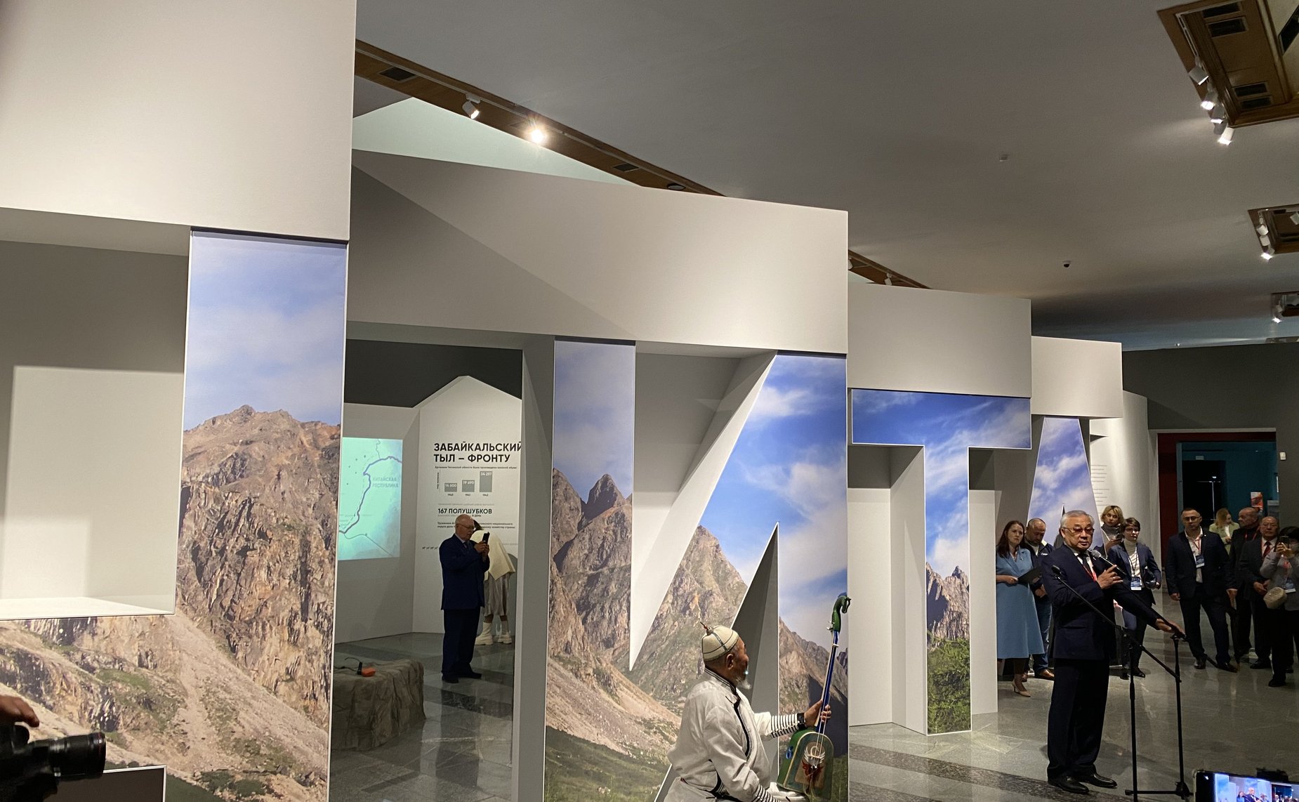 Баир Жамсуев и Сергей Михайлов приняли участие в открытии музейной экспозиции, посвященной подвигу Забайкальского фронта