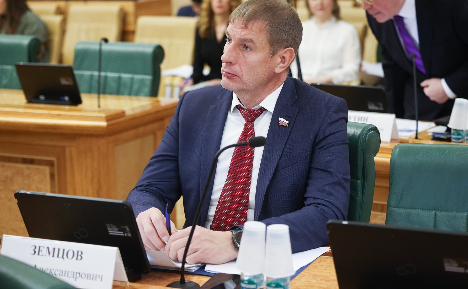 Олег Земцов