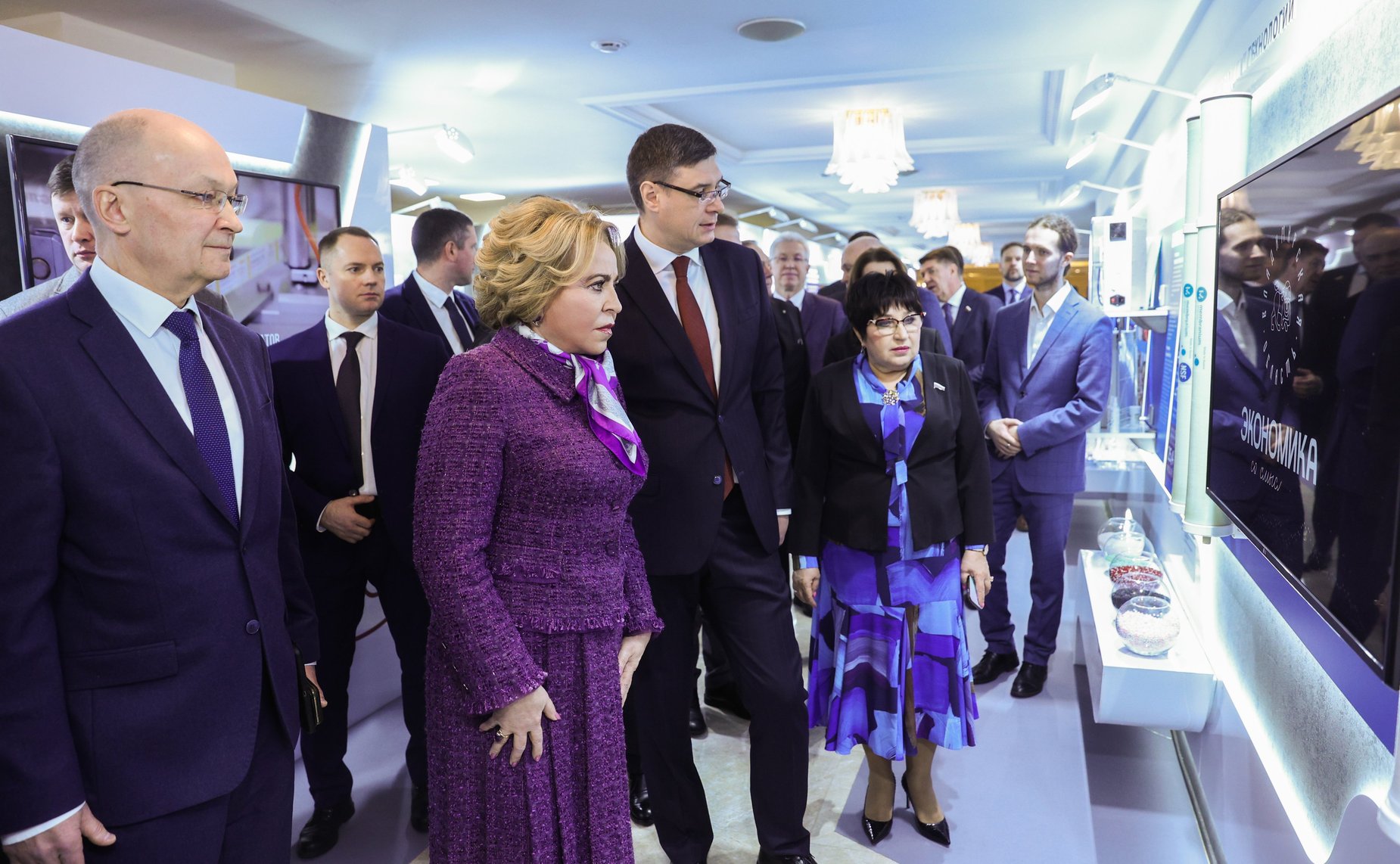 Валентина Матвиенко и Александр Авдеев посетили выставку, посвященную истории и культуре Владимирской области и основным направлениям развития региона