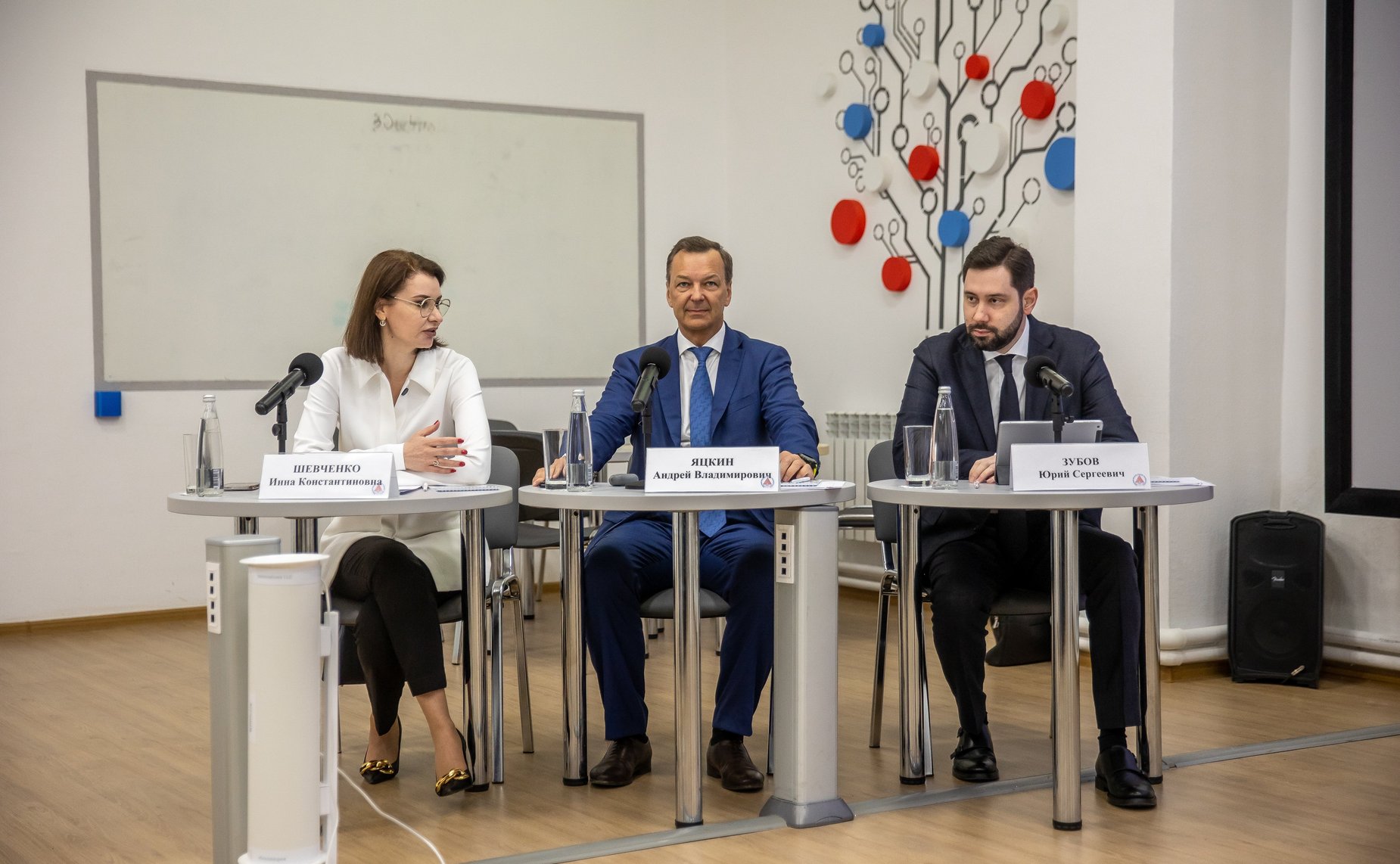 Андрей Яцкин открыл «круглый стол» в Инженерно-технологической академии Южного федерального университета