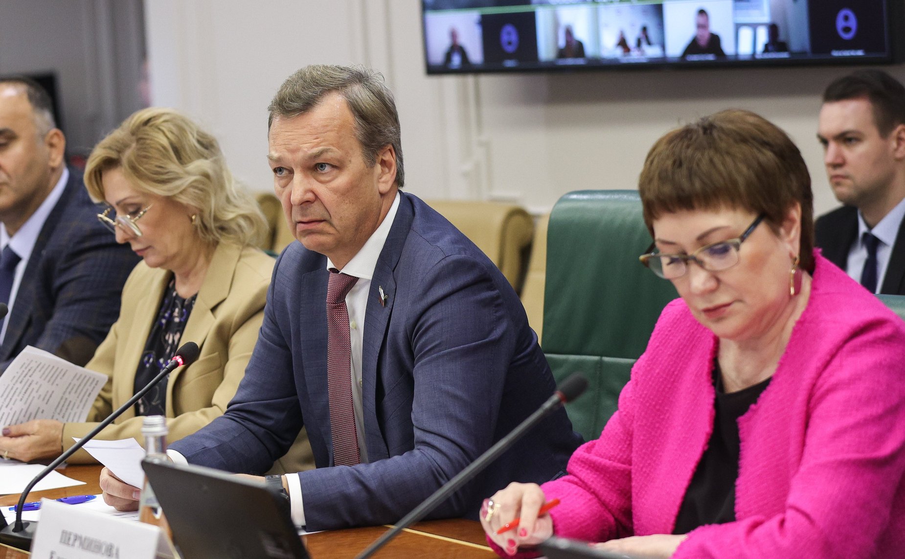 Расширенное совещания на тему «Совершенствование механизма приобретения жилых помещений с использованием средств материнского (семейного) капитала в части исключения практики приобретения жилых помещений, ставших непригодными для проживания граждан»