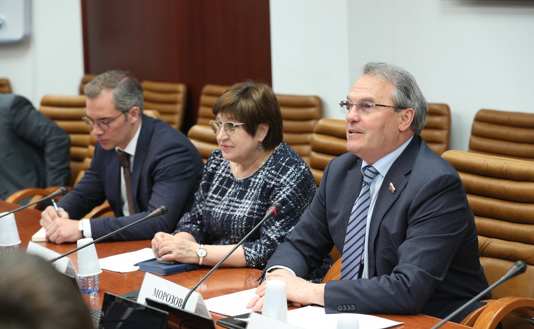 «Круглый стол» Комитета СФ по экономической политике совместно с Комитетом СФ по международным делам