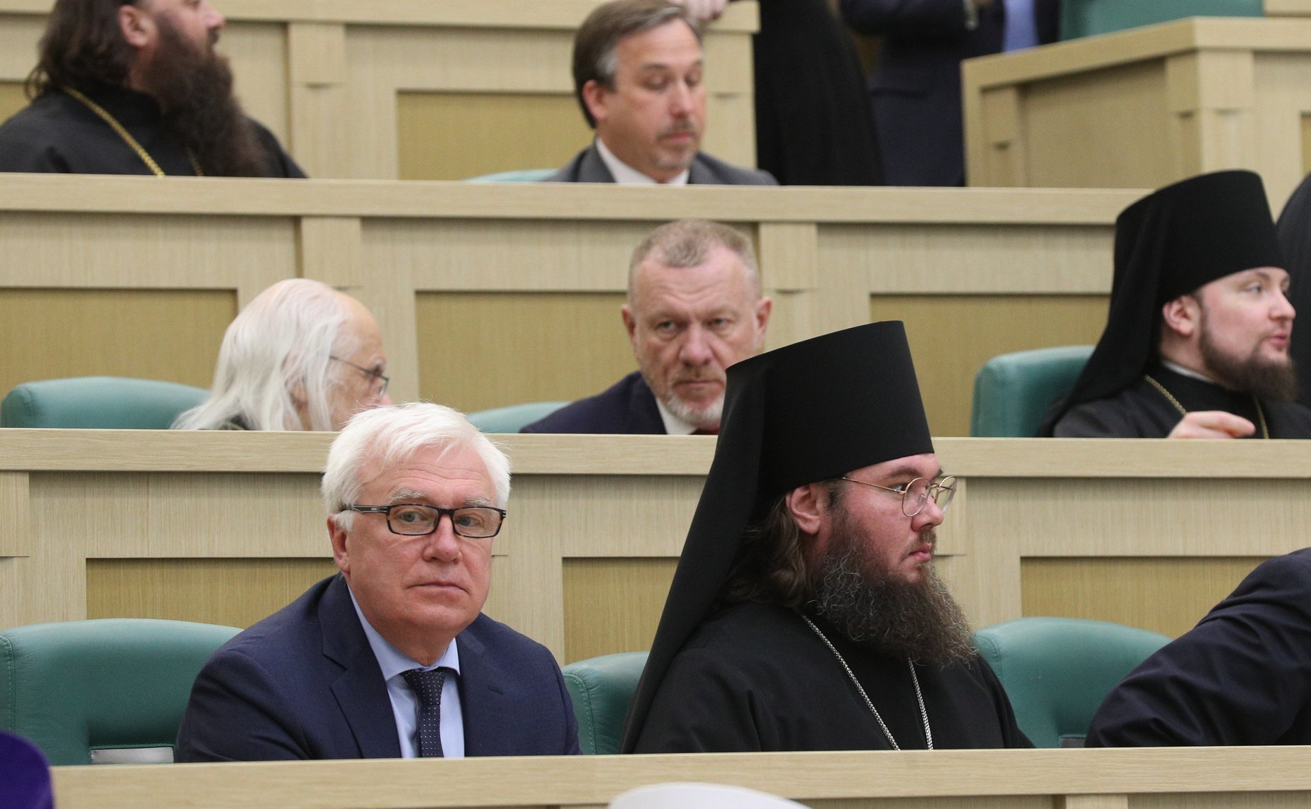 Пленарное заседание Х Парламентских встреч в рамках ХХХ Международных образовательных чтений «К 350-летию со дня рождения Петра I: секулярный мир и религиозность»