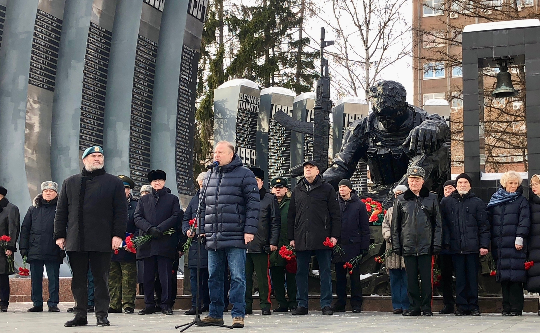 Виктор Шептий принял участие в мероприятиях, посвященных Дню памяти о россиянах, служивших за пределами Отечества