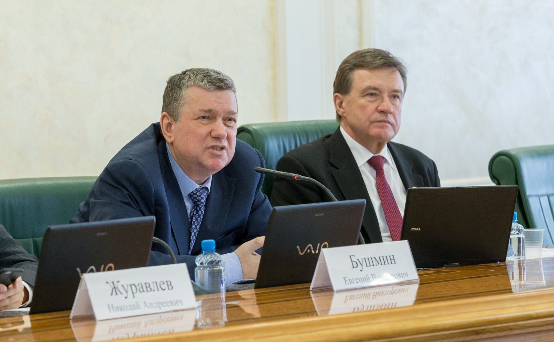 Заместитель Председателя СФ Евгений Бушмин и председатель Комитета СФ по бюджету и финансовым рынкам Сергей Рябухин, 2018