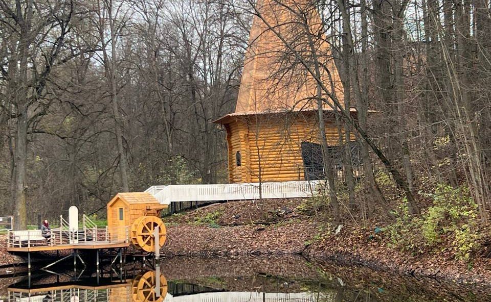 Анатолий Артамонов совершил рабочую поездку в Боровский муниципальный округ, где принял участие в ряде мероприятий