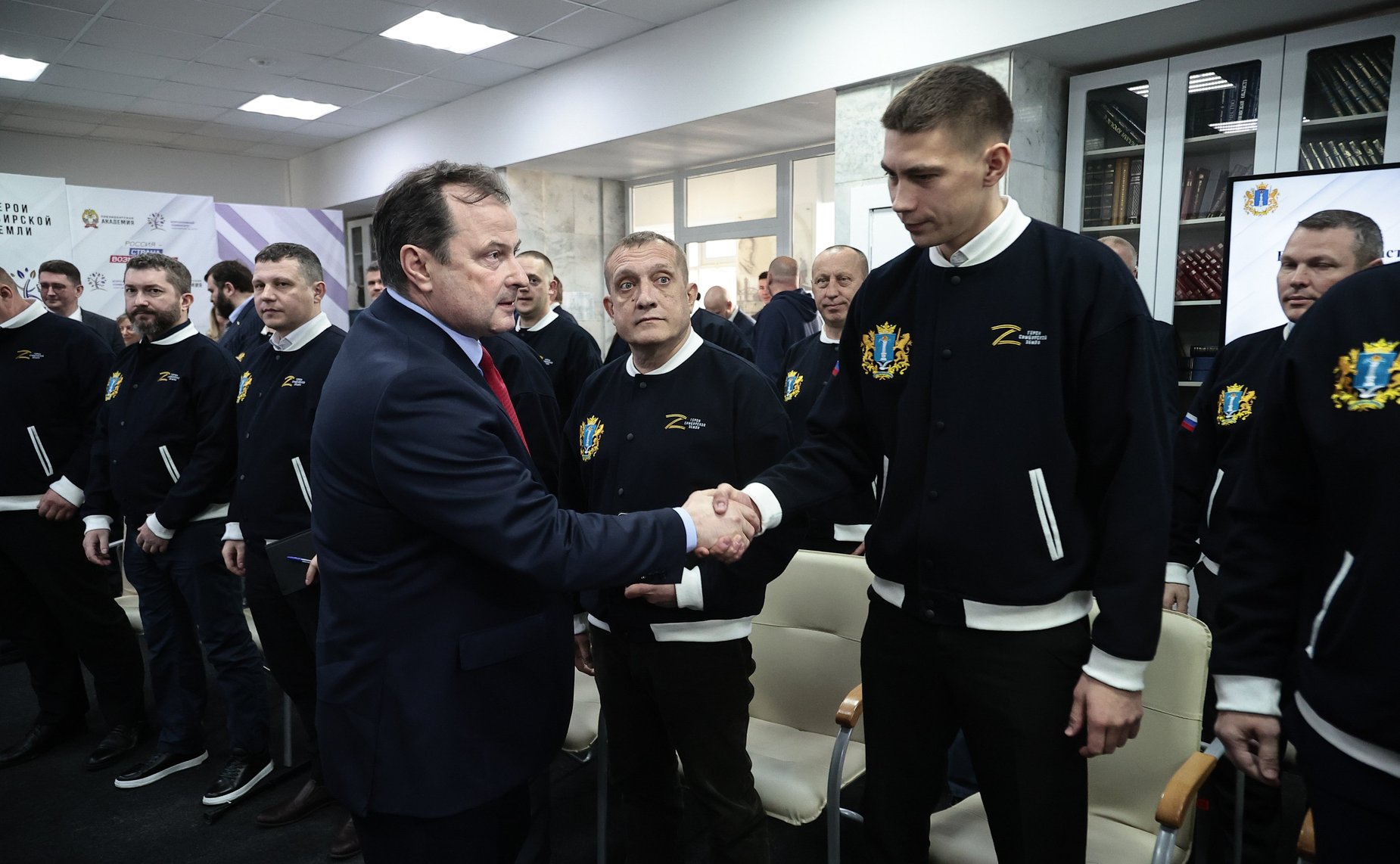 Сенаторы провели встречу с участниками проекта Герои Сибирской земли