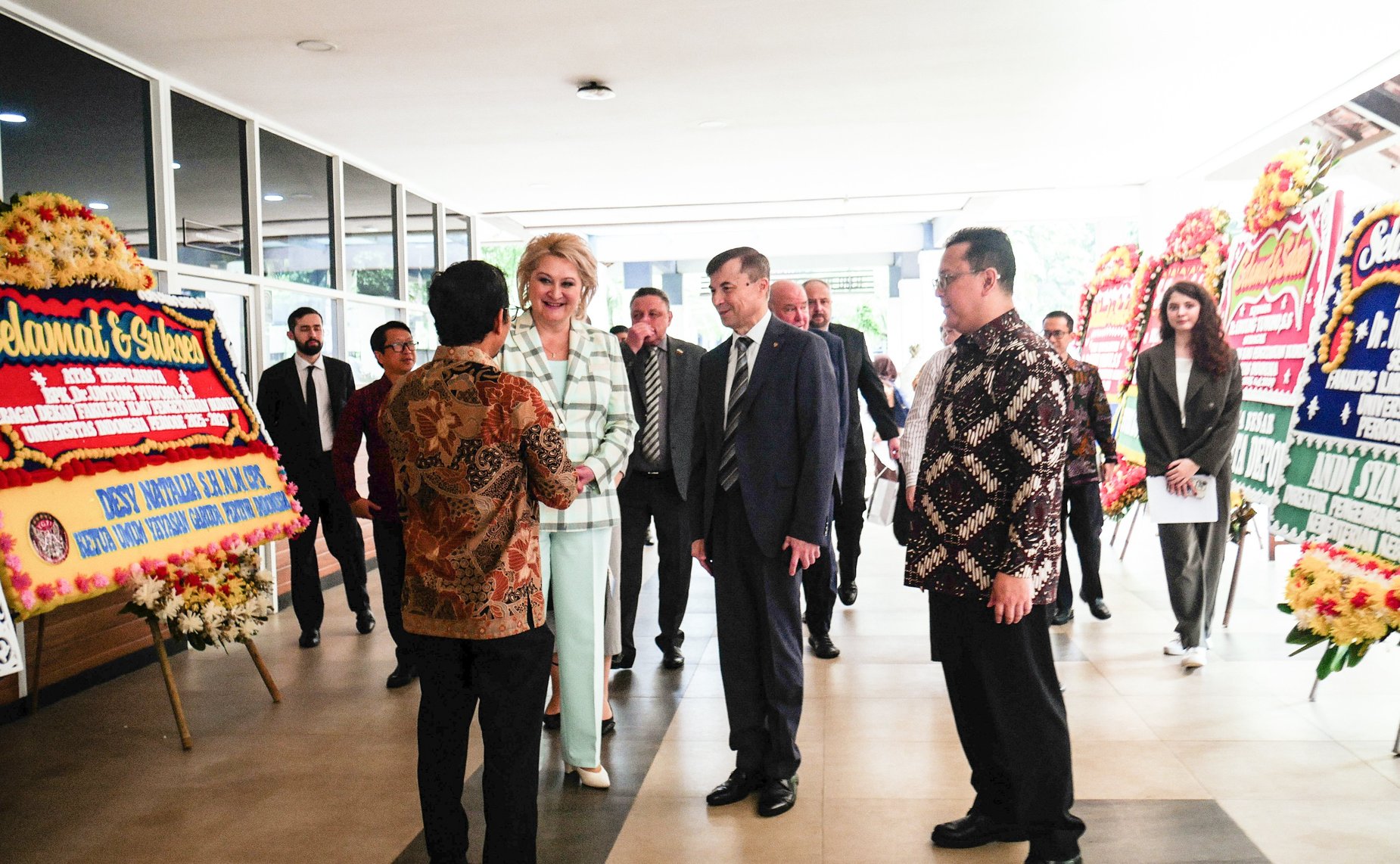 Делегация Совета Федерации посетила Университет Индонезии в Джакарте и провела встречу с руководством учебного заведения и со студентами, изучающими русский язык