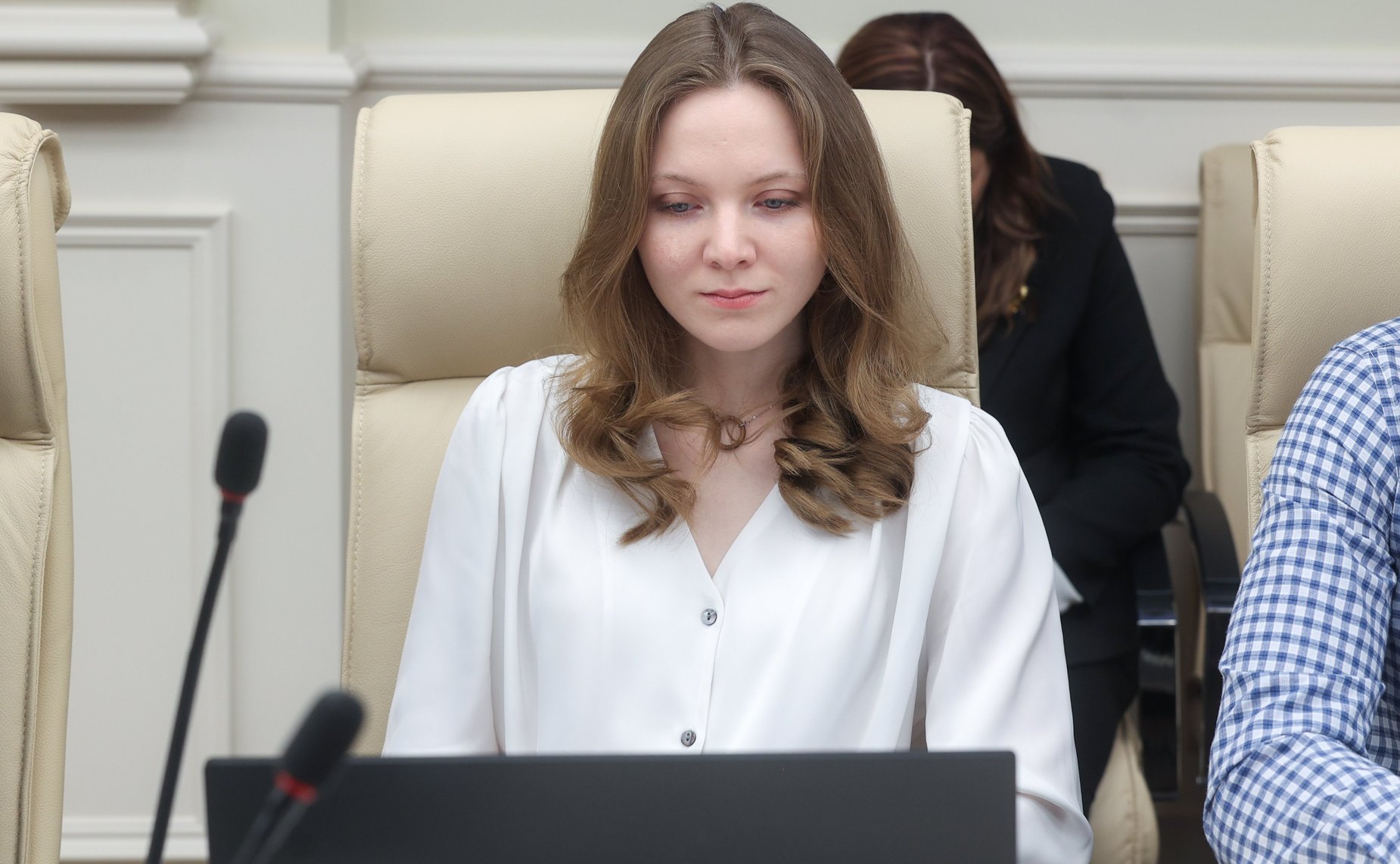 Круглый стол Комитета СФ по социальной политике «Актуальные вопросы совершенствования мер поддержки молодых специалистов, работающих в сфере здравоохранения (в рамках проекта «Всероссийская научная школа «Медицина молодая»)»