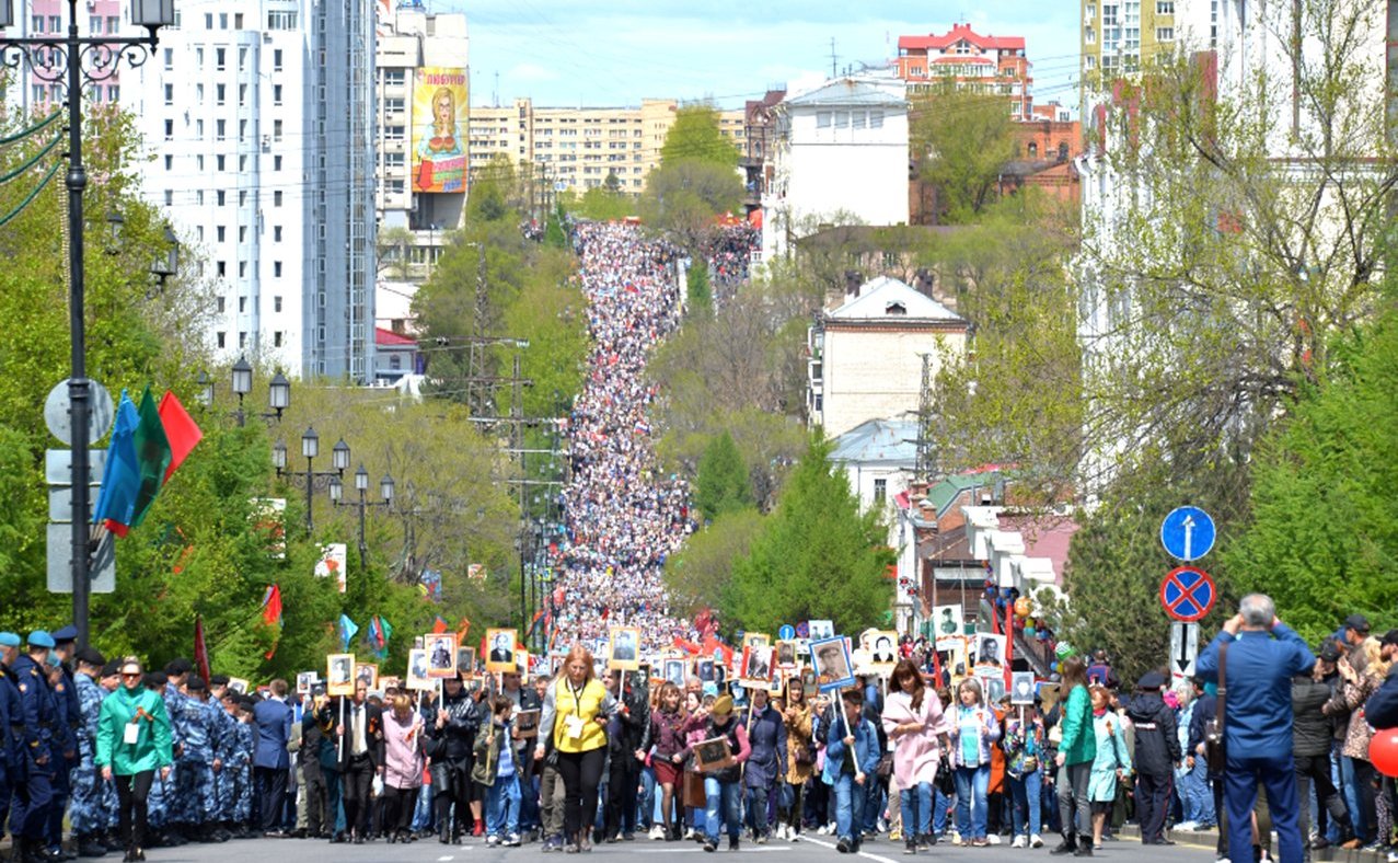 Шествие Бессмертного полка в Хабаровске