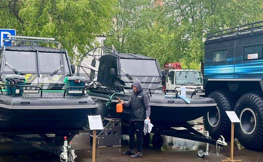 Выставка образцов современной водно-моторной и вездеходной техники компаний-производителей Красноярского края