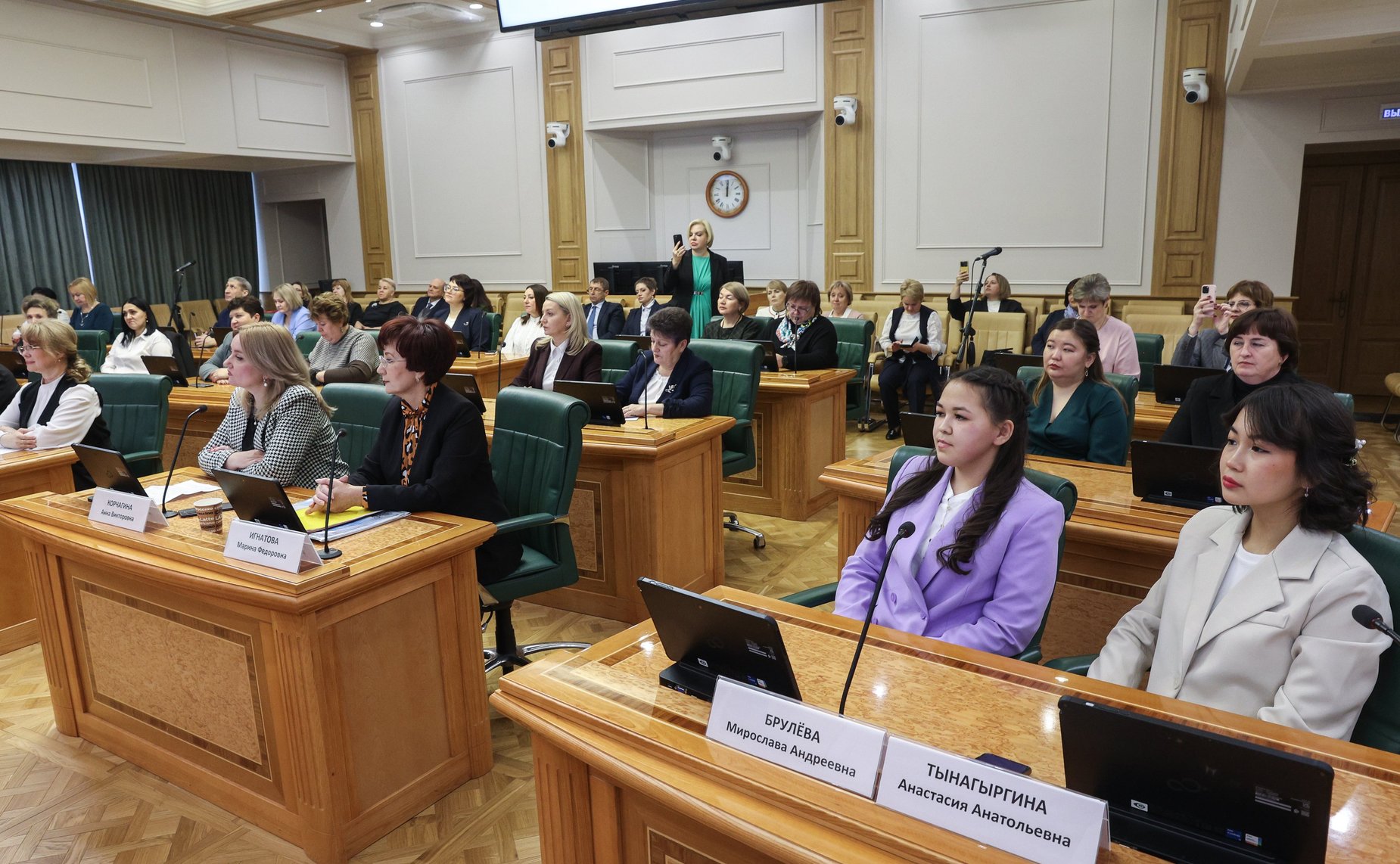 В Совете Федерации наградили лидеров ХII Всероссийской акции «Добровольцы – детям»