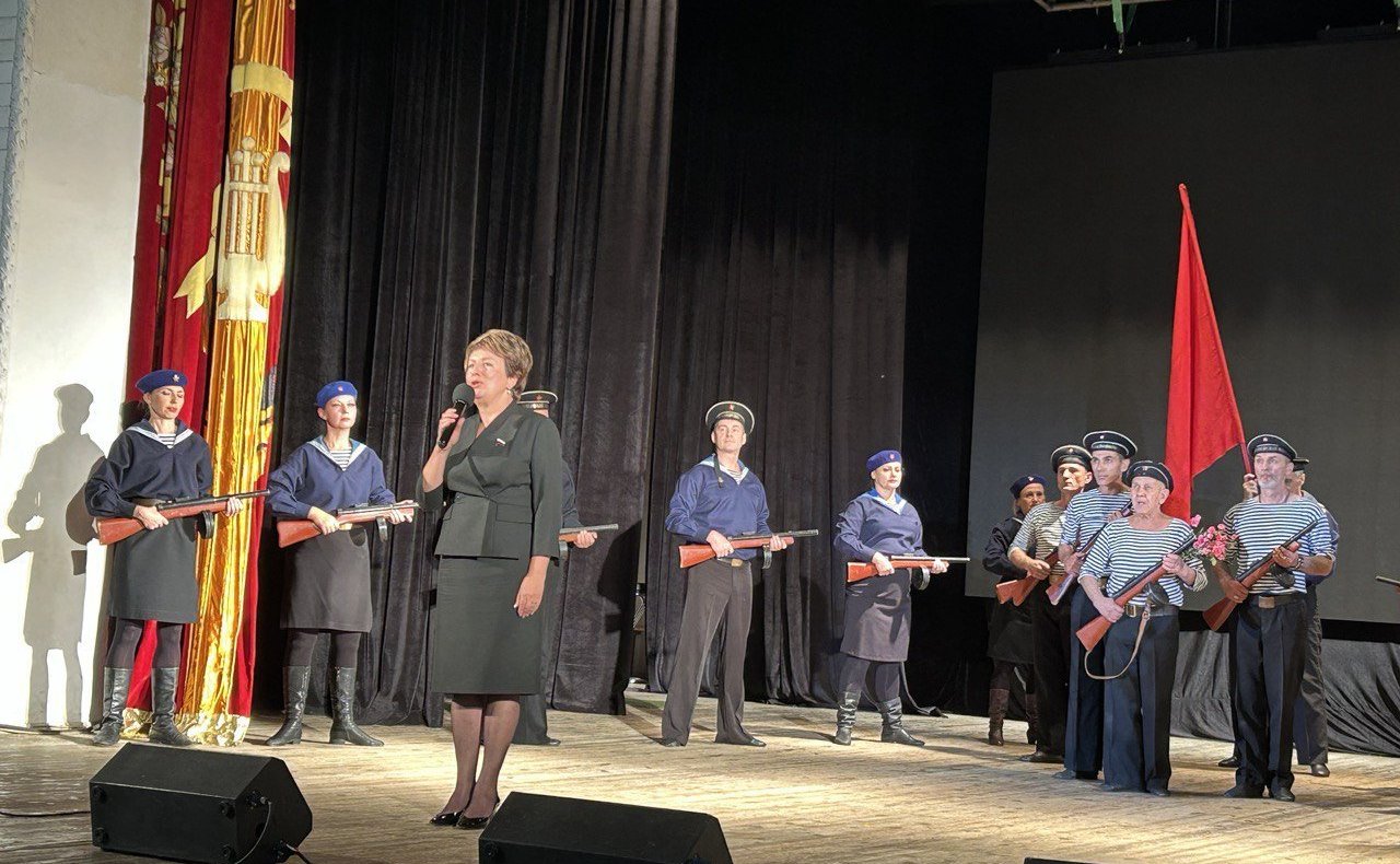 Екатерина Алтабаева посетила концерт, посвящённый Дню гимна Севастополя