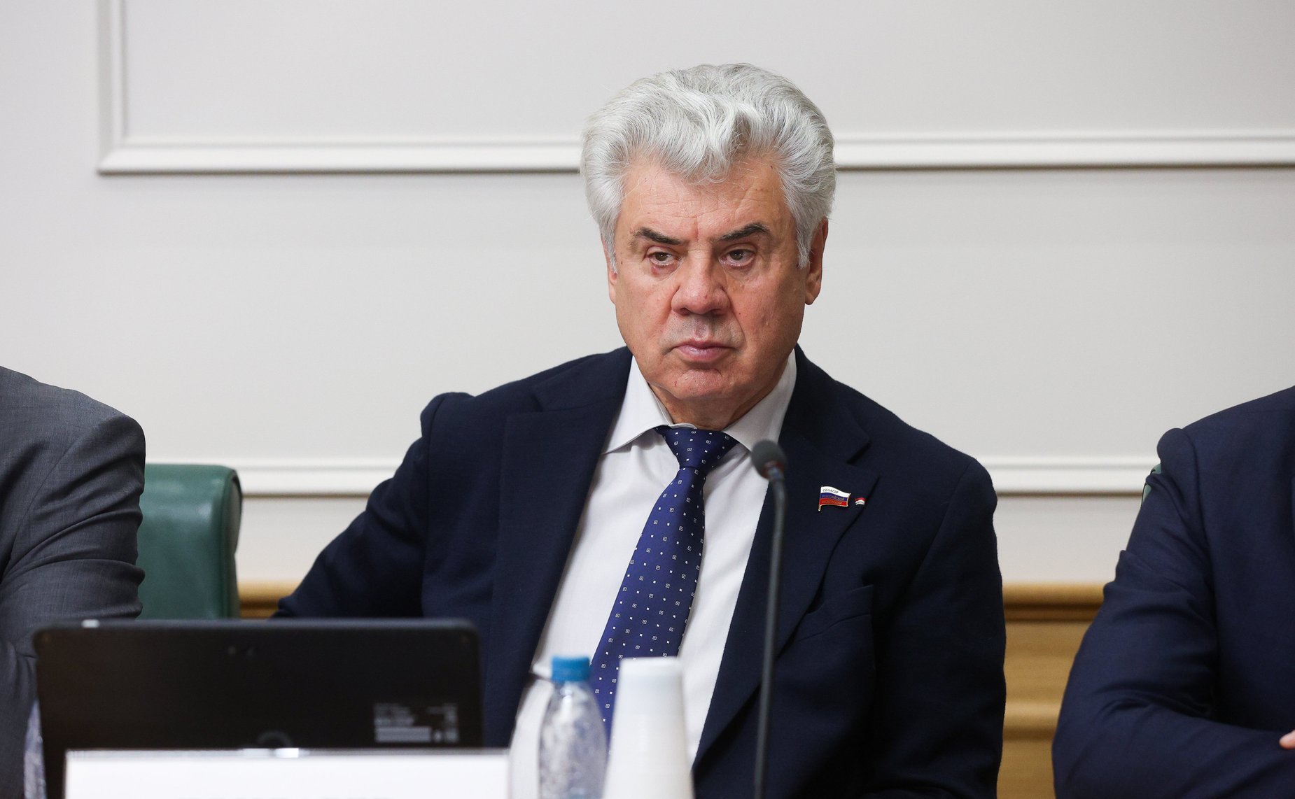 Виктор Бондарев