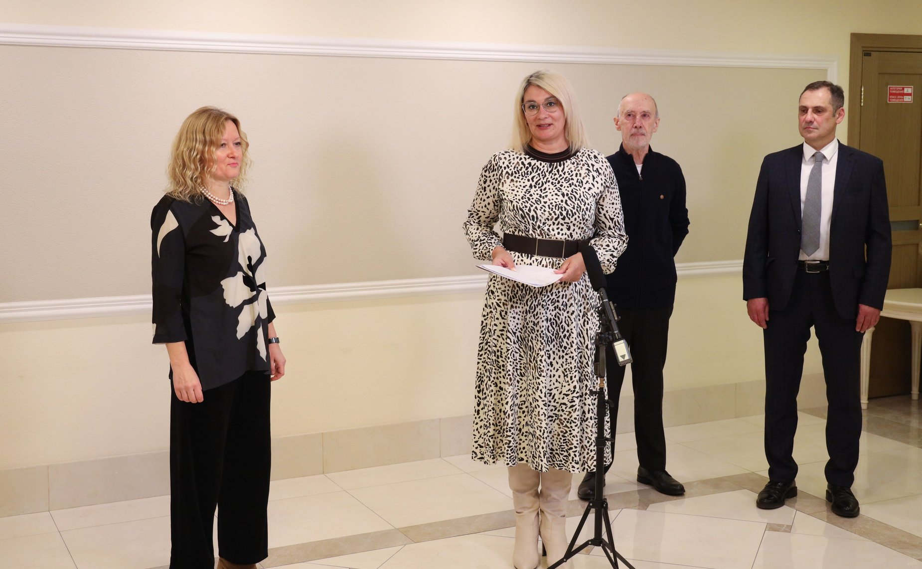 В Совете Федерации открылась выставка живописи и графики художника Елены Косяченко