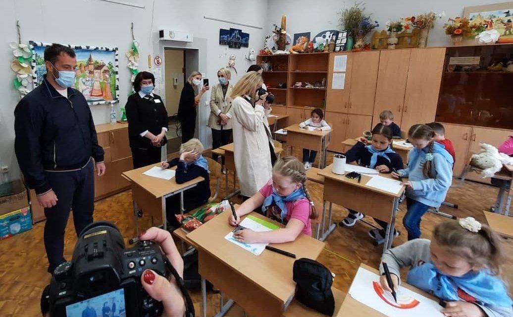 Эдуард Исаков в рамках рабочей поездки в регион ознакомился с деятельностью детских лагерей различных направлений