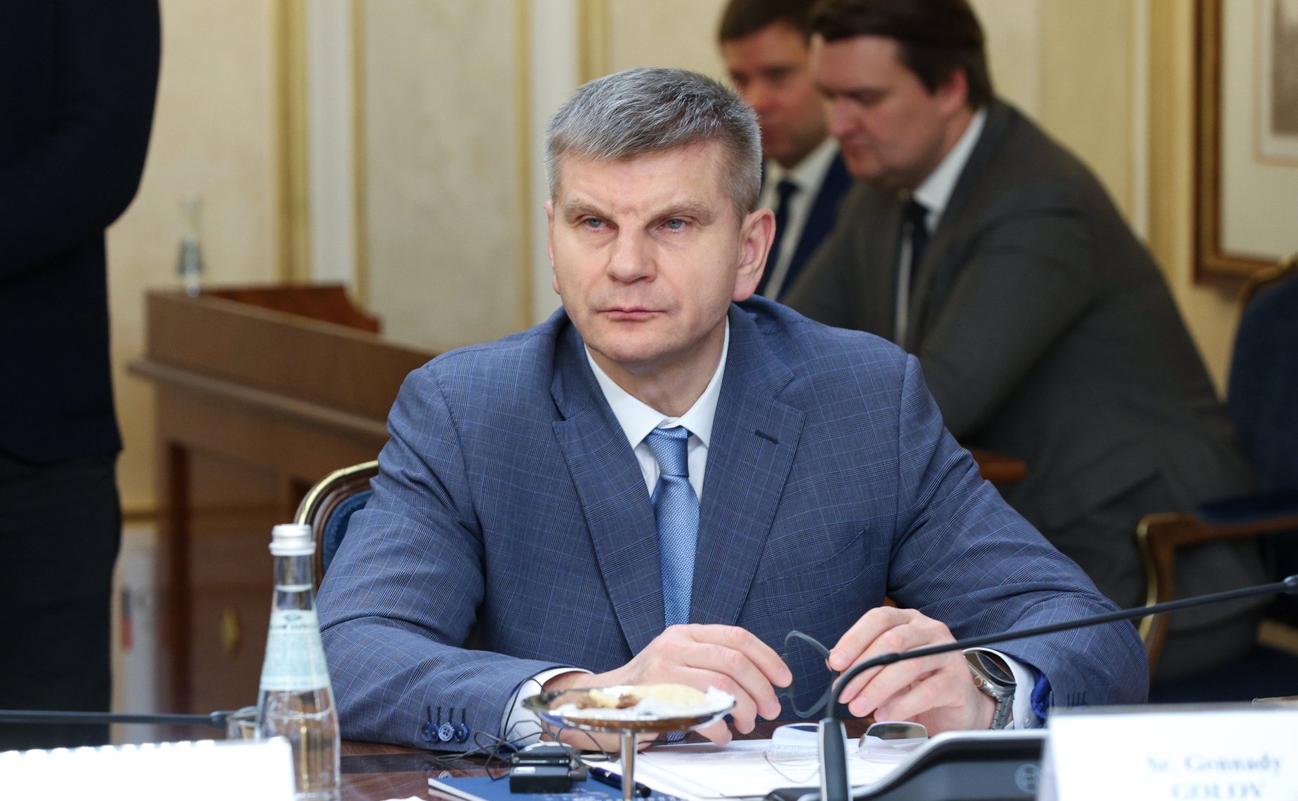 Геннадий Голов