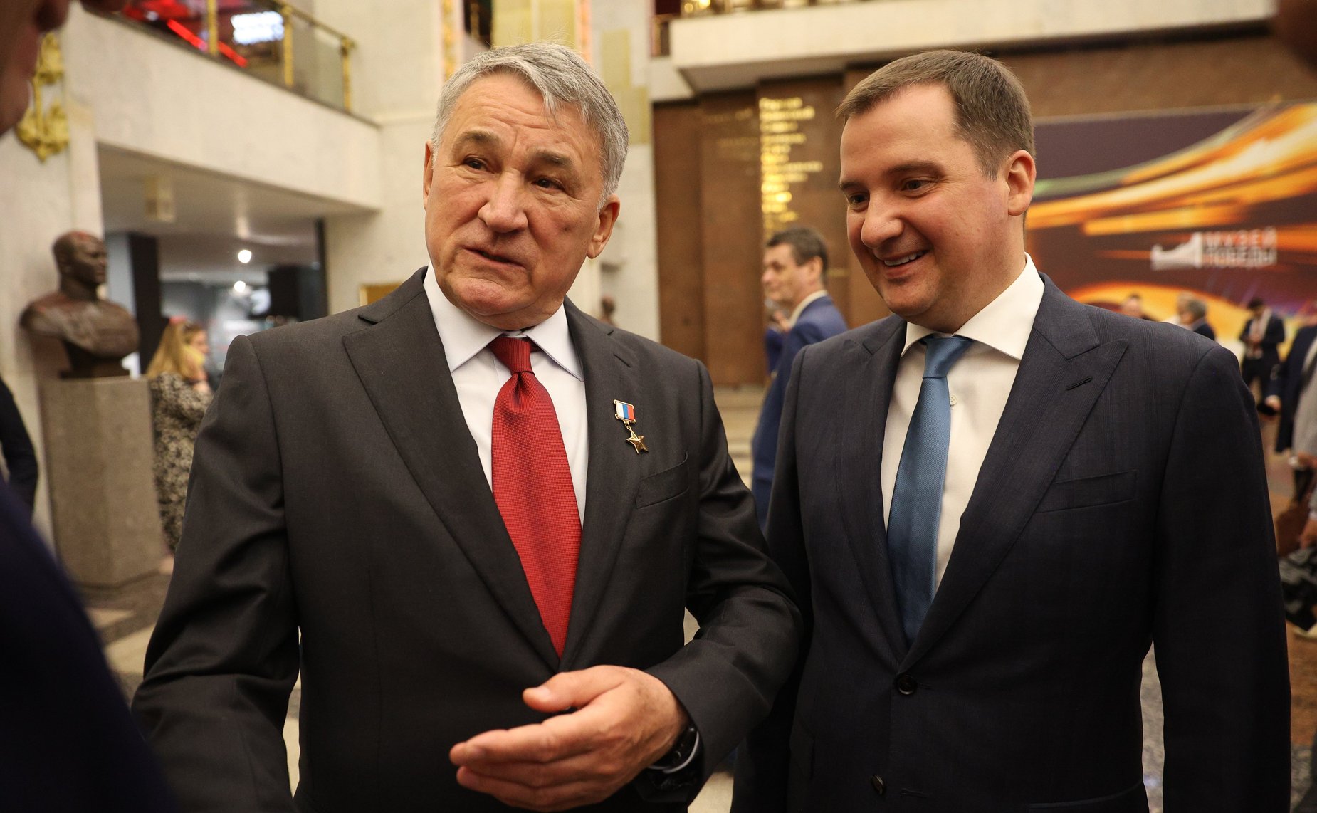 Торжественная церемония передачи «Мечей Победы» Городам воинской славы