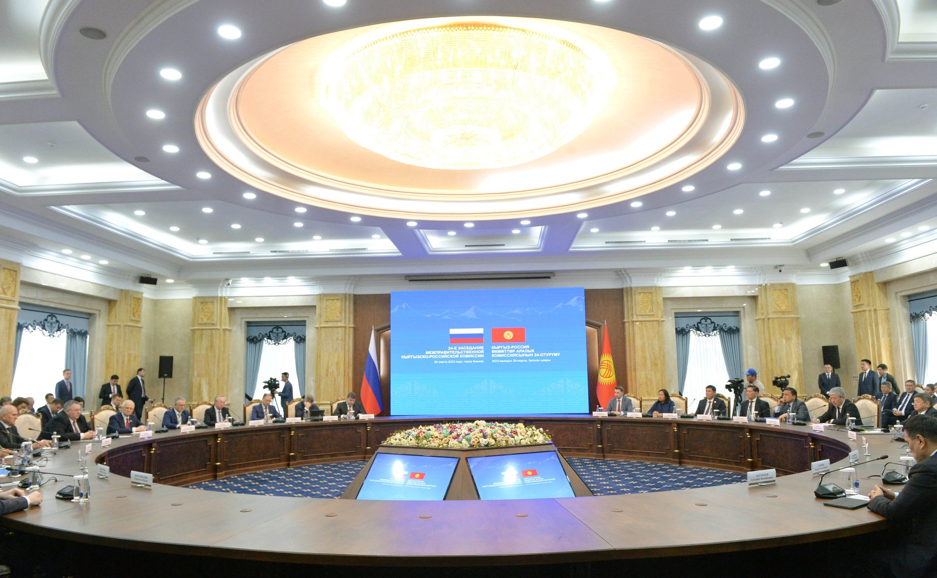 Заместитель председателя Комитета СФ по международным делам Фарит Мухаметшин принял участие в заседании Межправительственной комиссии по торгово-экономическому, научно-техническому и гуманитарному сотрудничеству