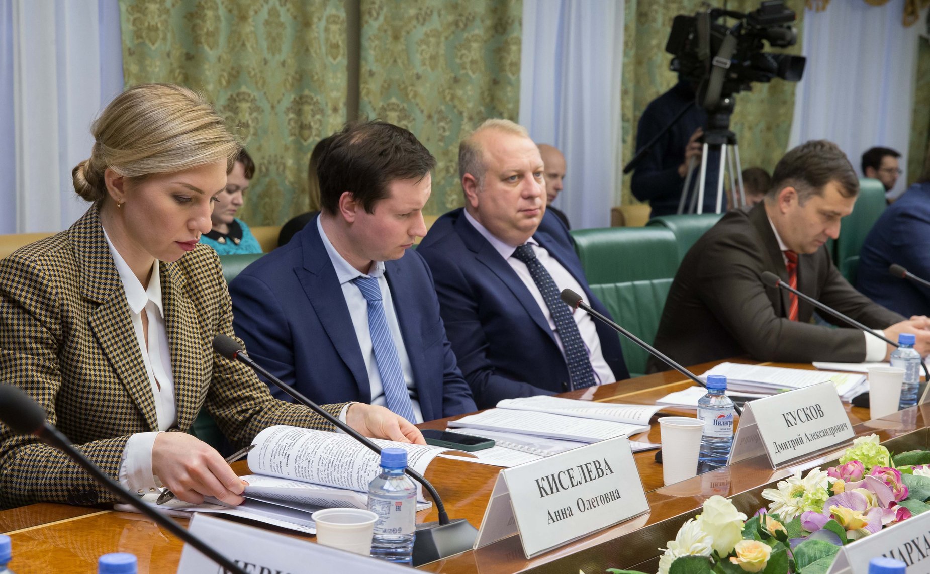 «Круглый стол» на тему «Малое и среднее предпринимательство и поддержка индивидуальной предпринимательской инициативы»