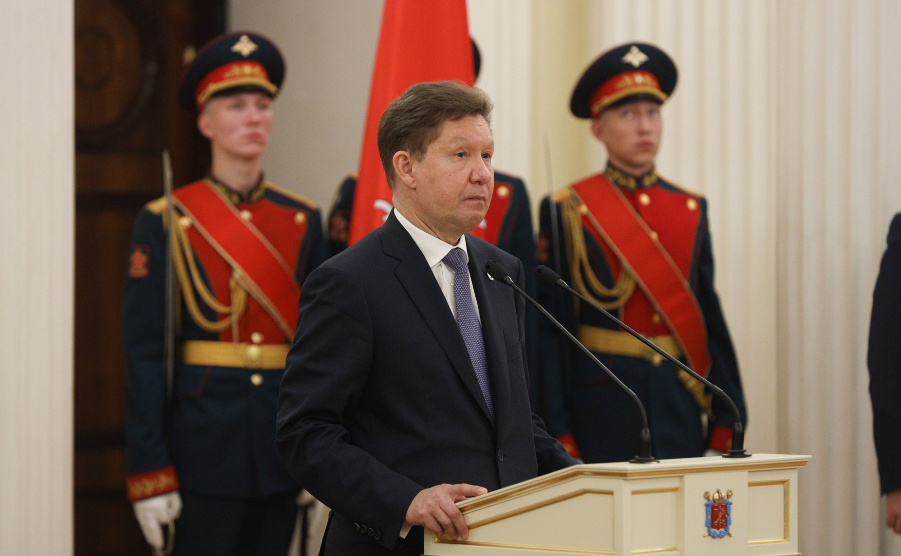 Торжественная церемония вручения знаков отличия лицам, удостоенным звания «Почетный гражданин Санкт-Петербурга» в Законодательном Собрании города