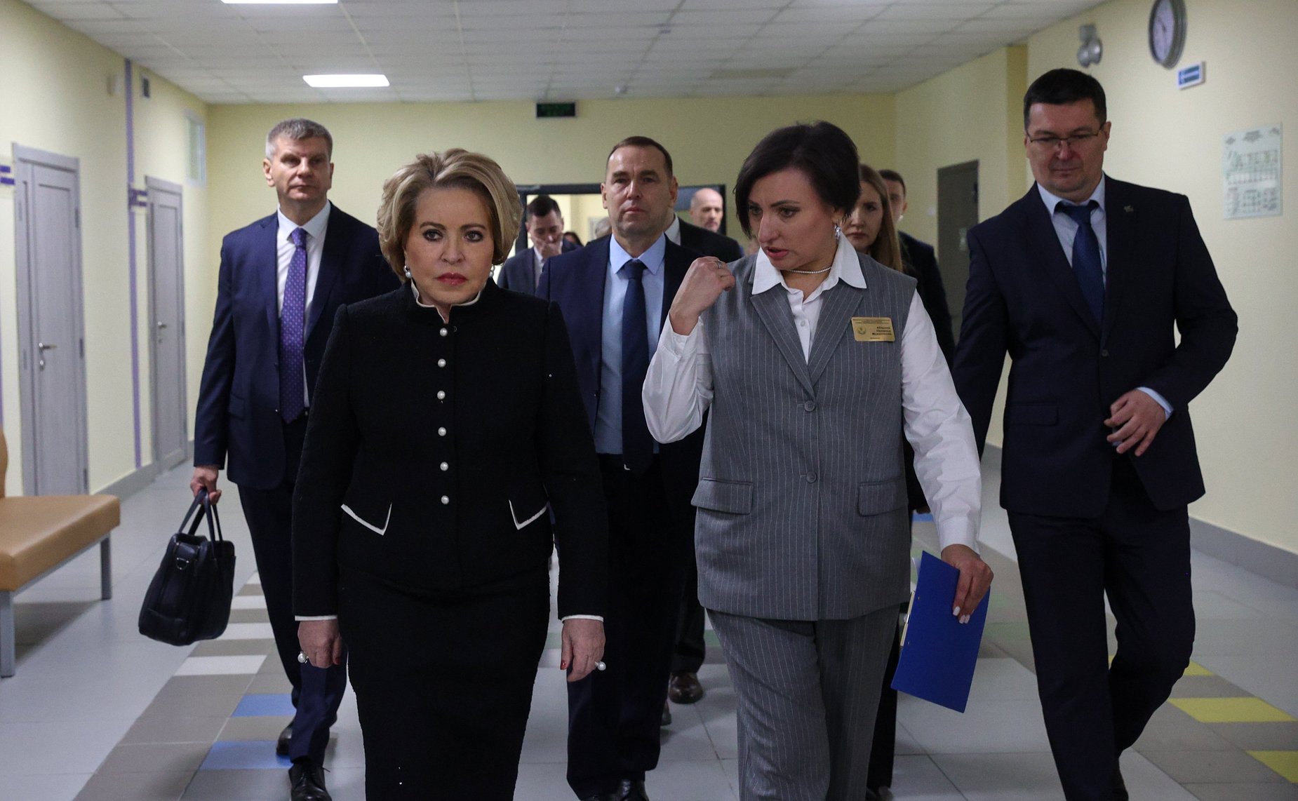 В ходе рабочей поездки в Курганскую область Председатель Совета Федерации Валентина Матвиенко посетила среднюю общеобразовательную школу №52 города Кургана