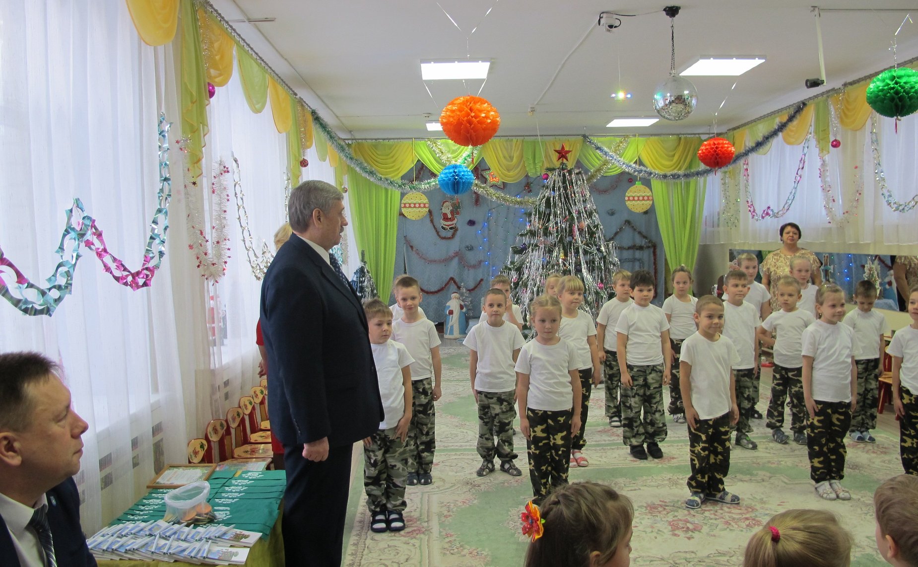 М. Козлов посетил детский сад №5 «Улыбка» города Волгореченска