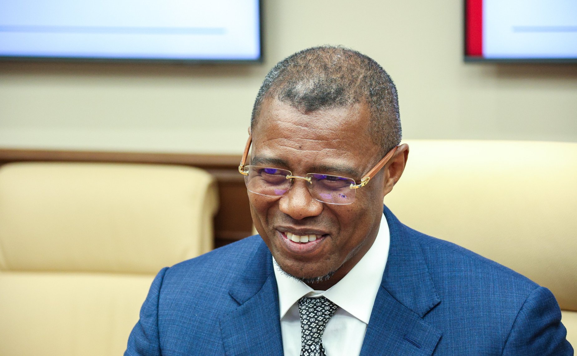 Встреча первого заместителя председателя Комитета СФ по бюджету и финансовым рынкам Александра Шендерюка-Жидкова с Председателем Национального Собрания Республики Мадагаскар Ситени Тьерри Рандриана Сулуниайку