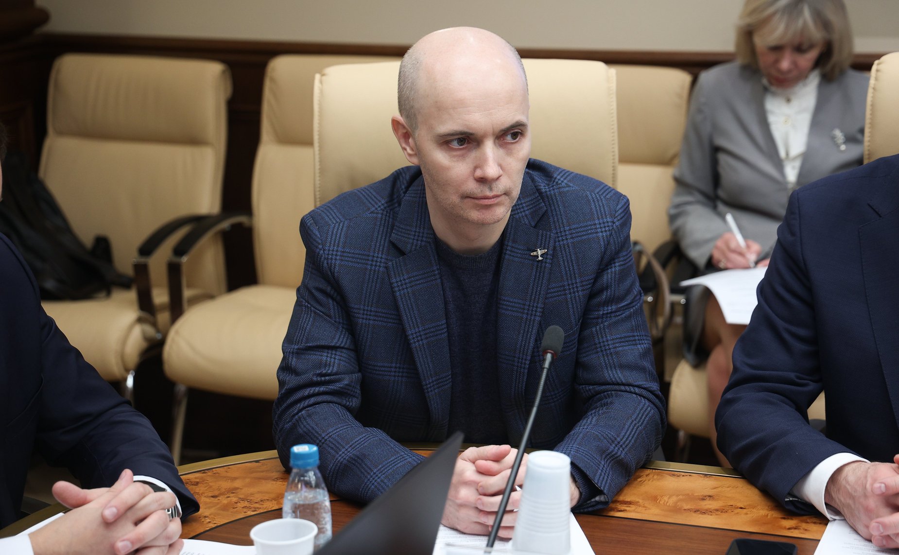 Совещание Комитета Совета Федерации по экономической политике «Пути решения административных, технических и кадровых проблем малой авиации»