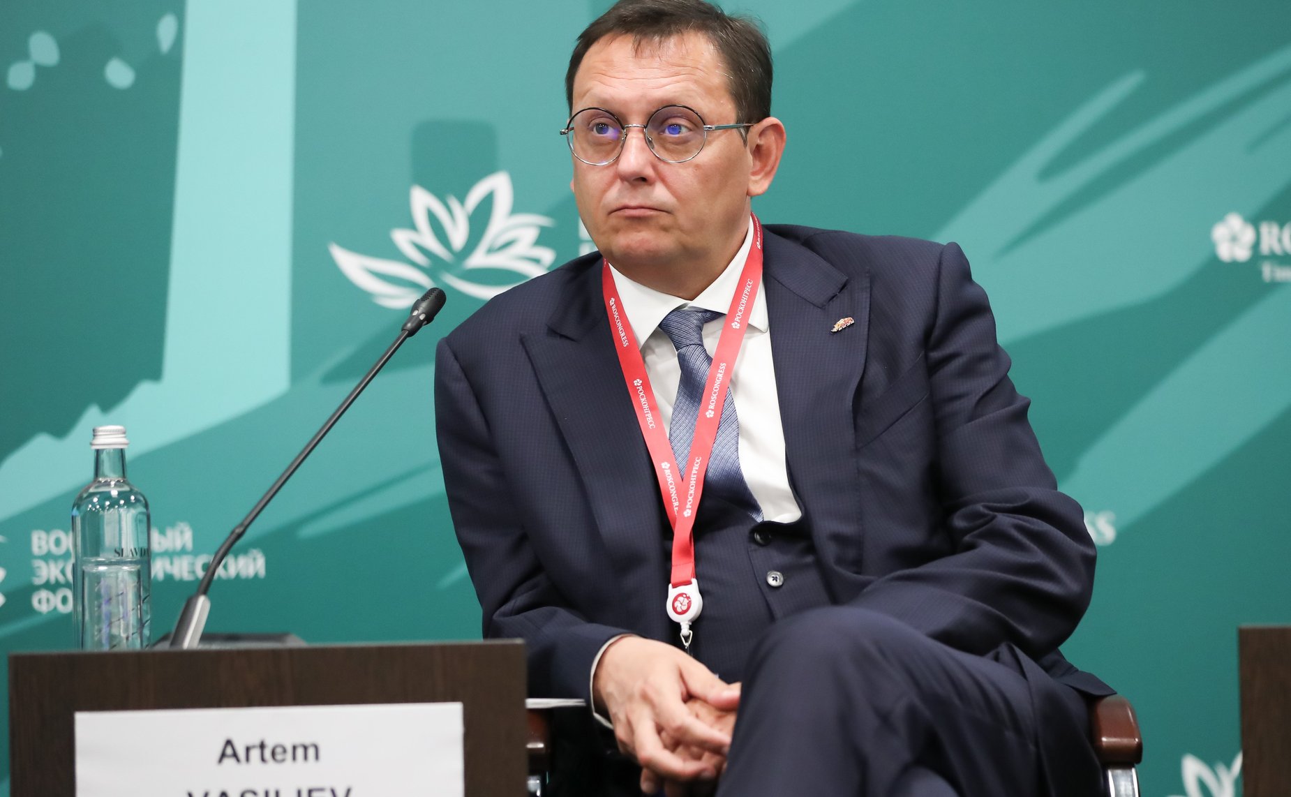 Артем Шейкин выступил на сессии «Цифровая безопасность и ответственность бизнеса» в рамках Восточного экономического форума (ВЭФ) (фото Фонд Росконгресс)