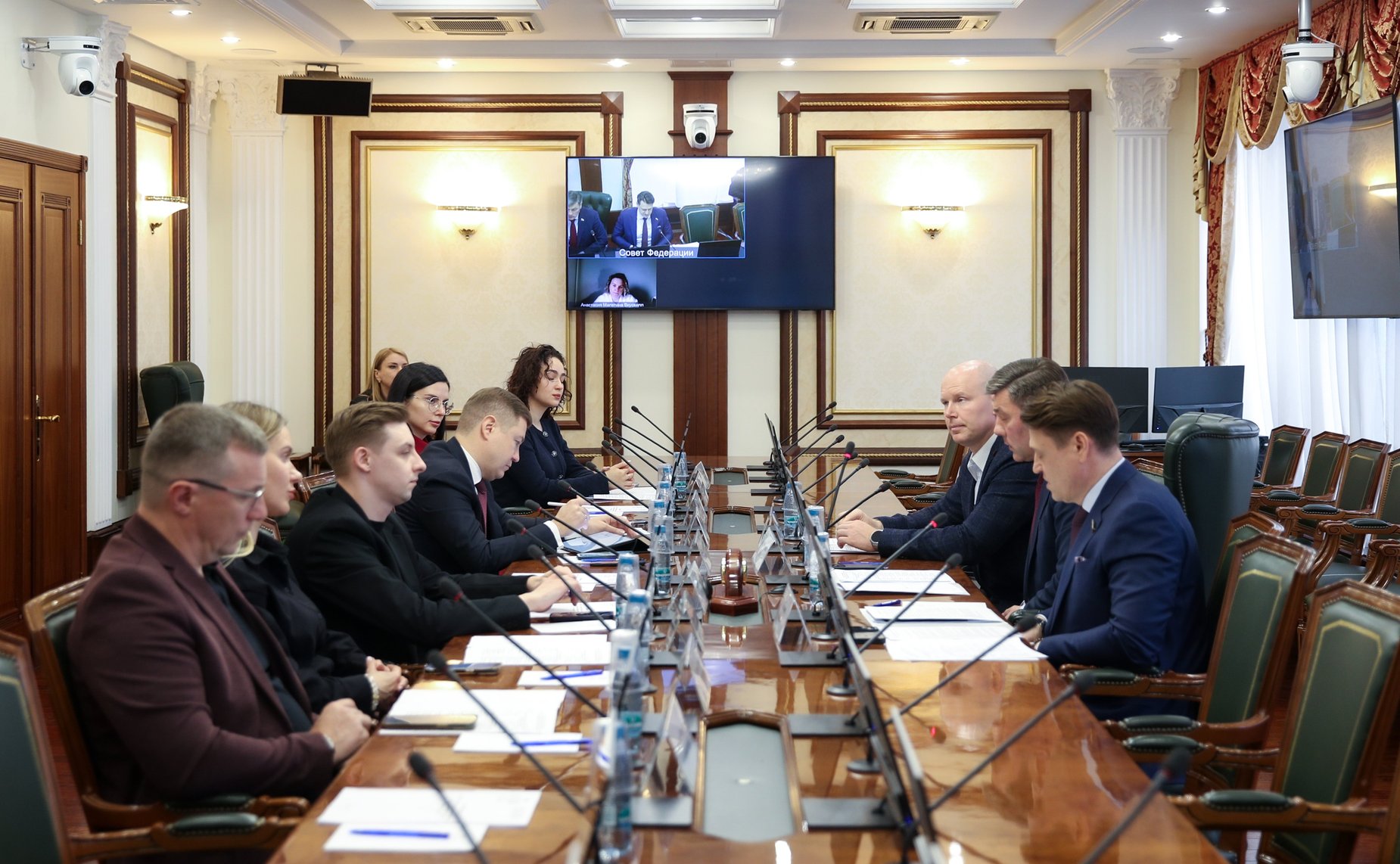 Совещание Комитета СФ по Регламенту и организации парламентской деятельности «Защита прав интересов потребителей в условиях современной торговли в городской среде»