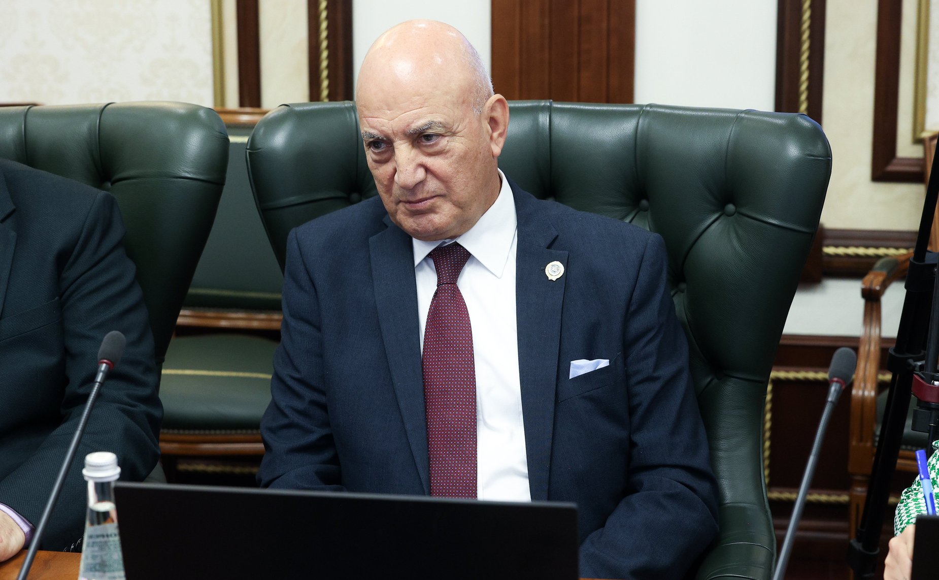 Ильяс Умаханов провел встречу с Чрезвычайным и Полномочным Послом Королевства Бахрейн в РФ Ахмедом Абдулрахманом Махмудом Аль-Саати и Главой Представительства Лиги арабских государств в России Валидом Хамидом Шилтагом