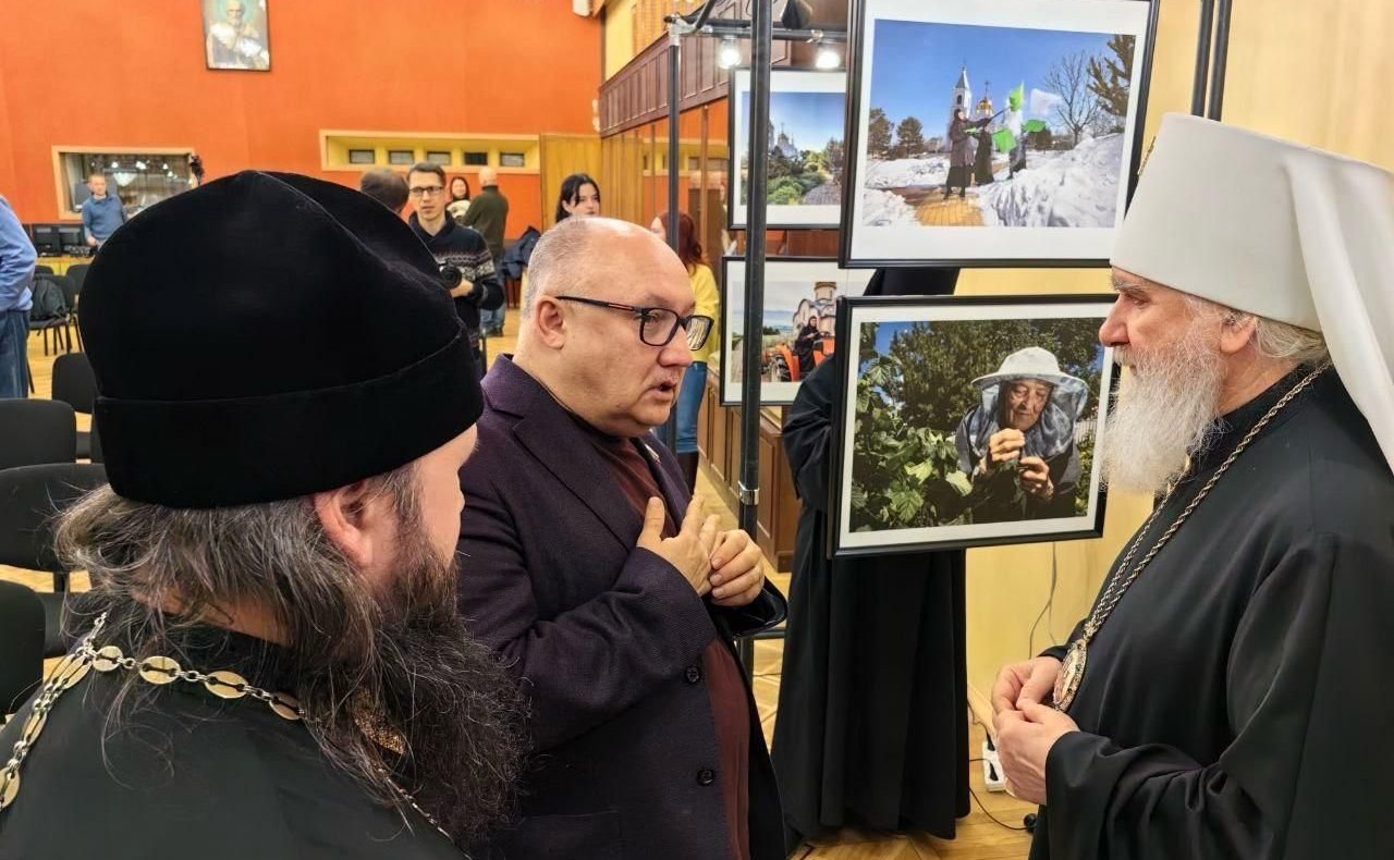Андрей Базилевский принял участие в открытии художественной фотовыставки о хабаровском монашестве в Москве